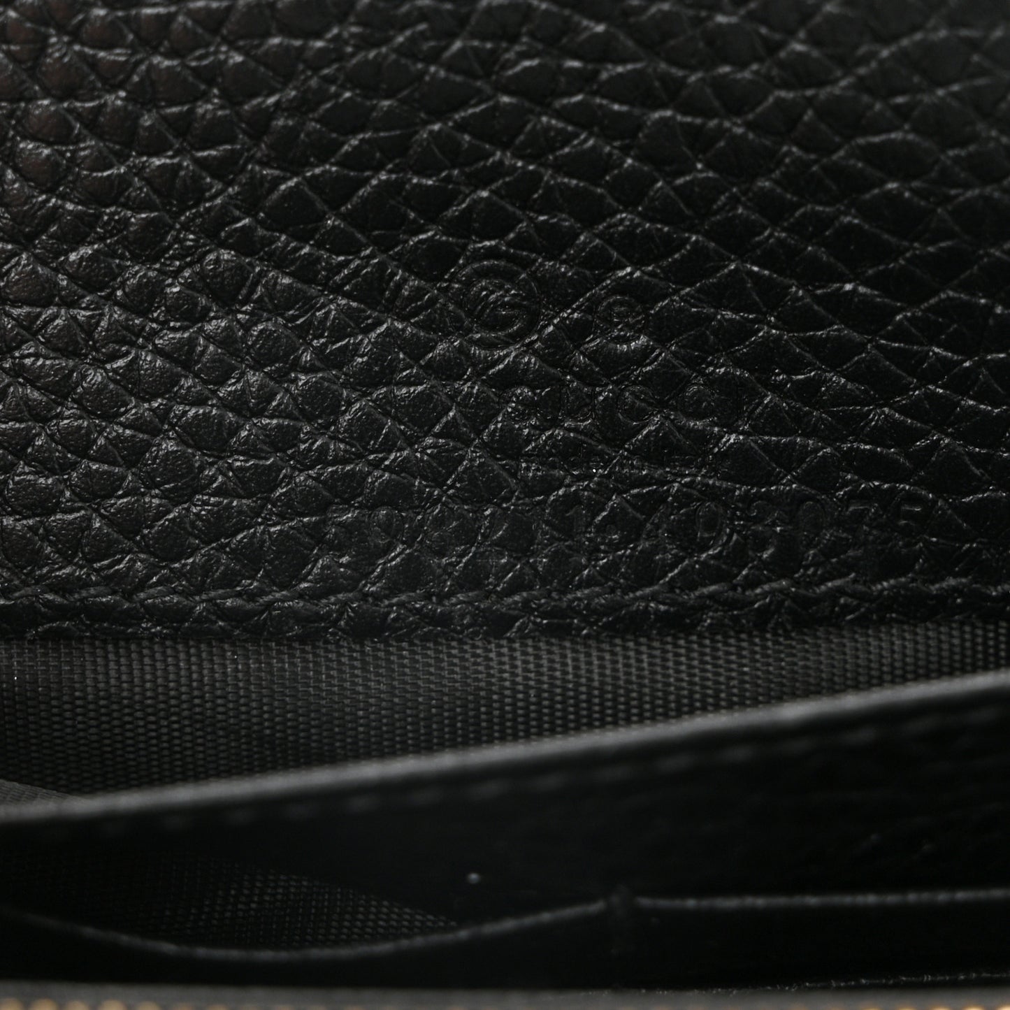 Pebbled Calfskin Soho Wallet On Chain Black