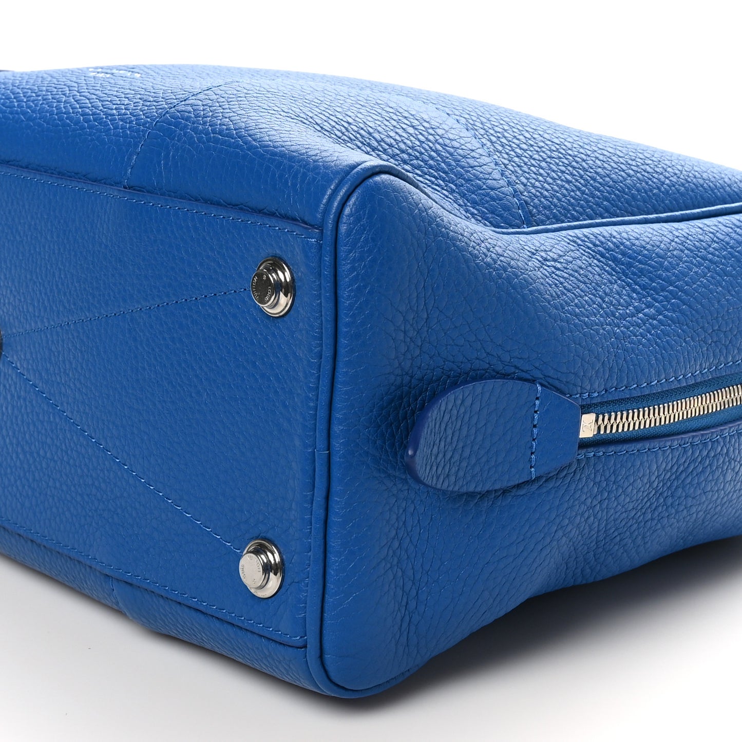 Taurillon Dora Ultra Soft MM Blue Royal