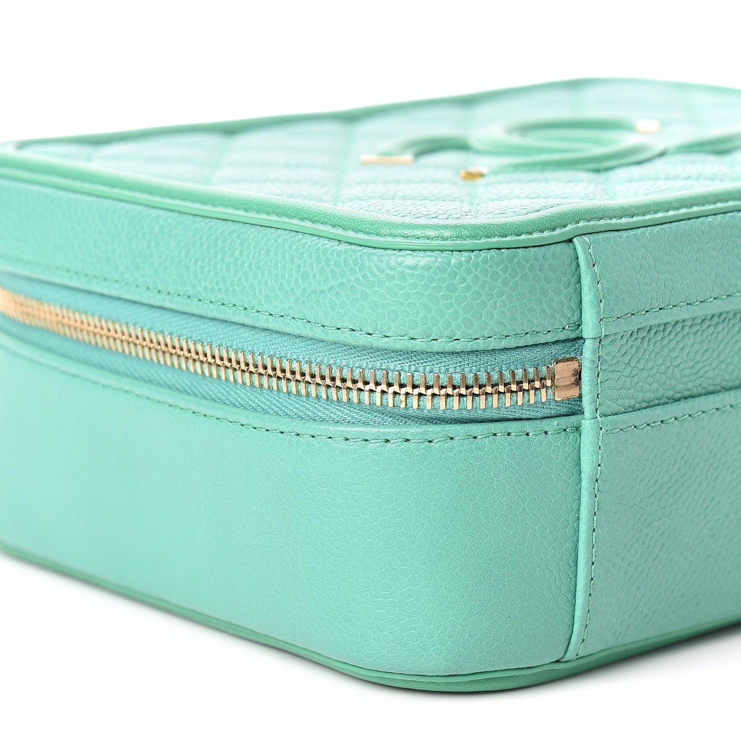 Caviar Quilted Medium CC Filigree Vanity Case Green