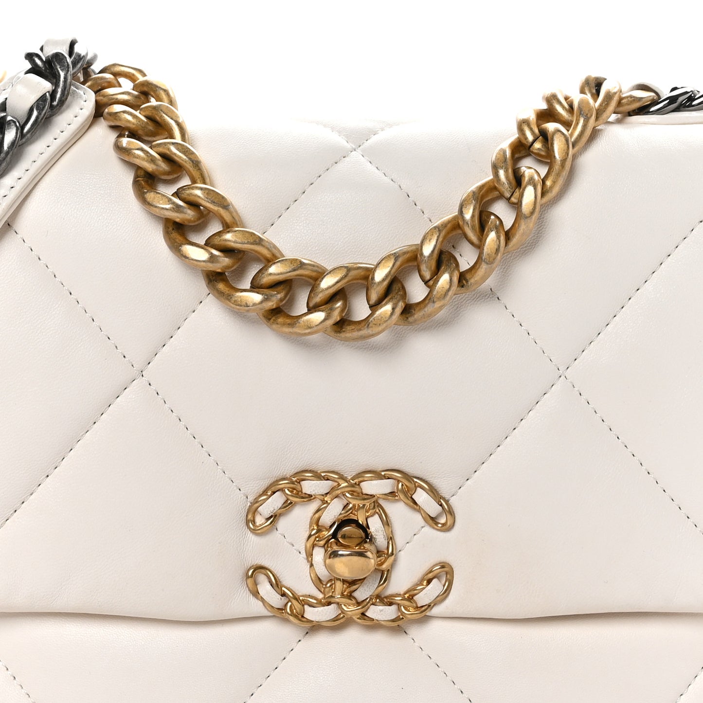 Lambskin Quilted Medium Chanel 19 Flap White