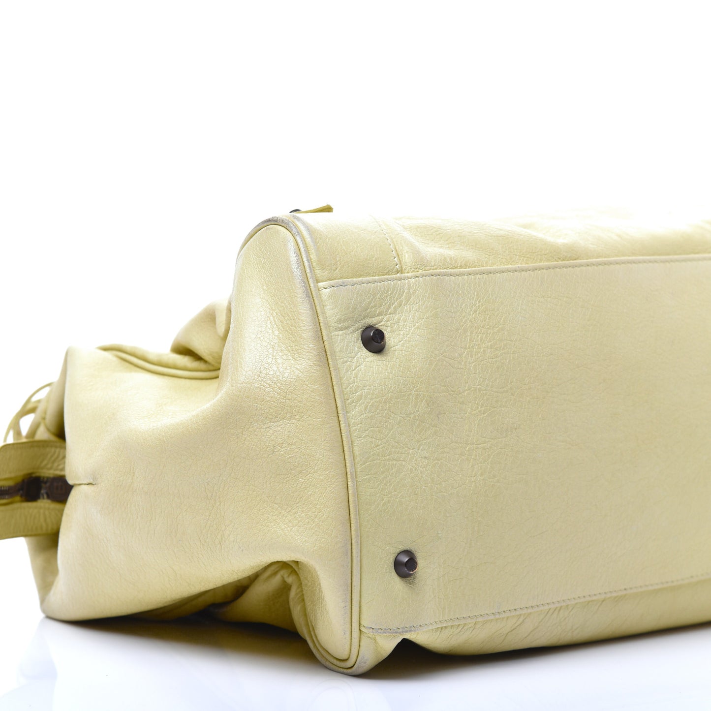 Agneau Classic Hardware Step Ivory