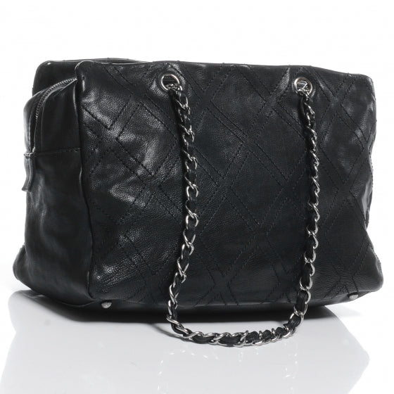 Caviar Diamond Stitch Tote Black
