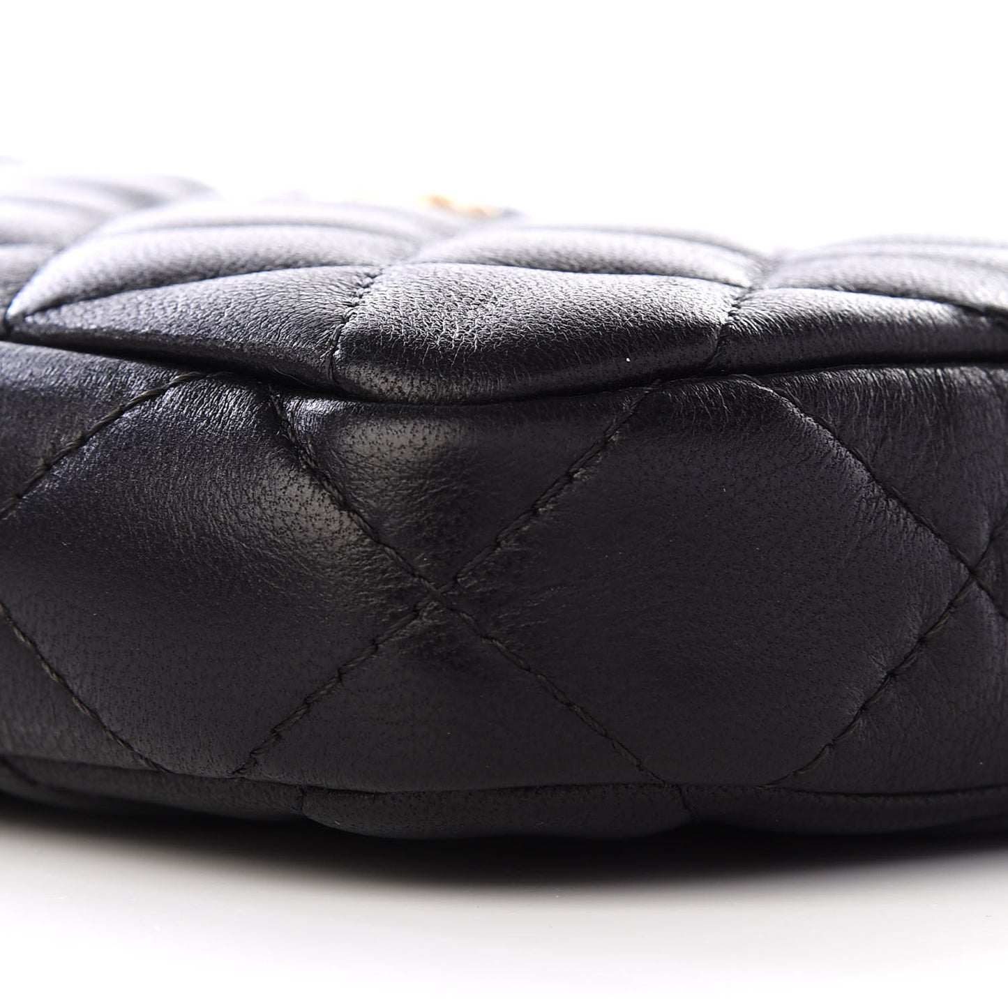 Lambskin Quilted Small Clutch With Chain Black
