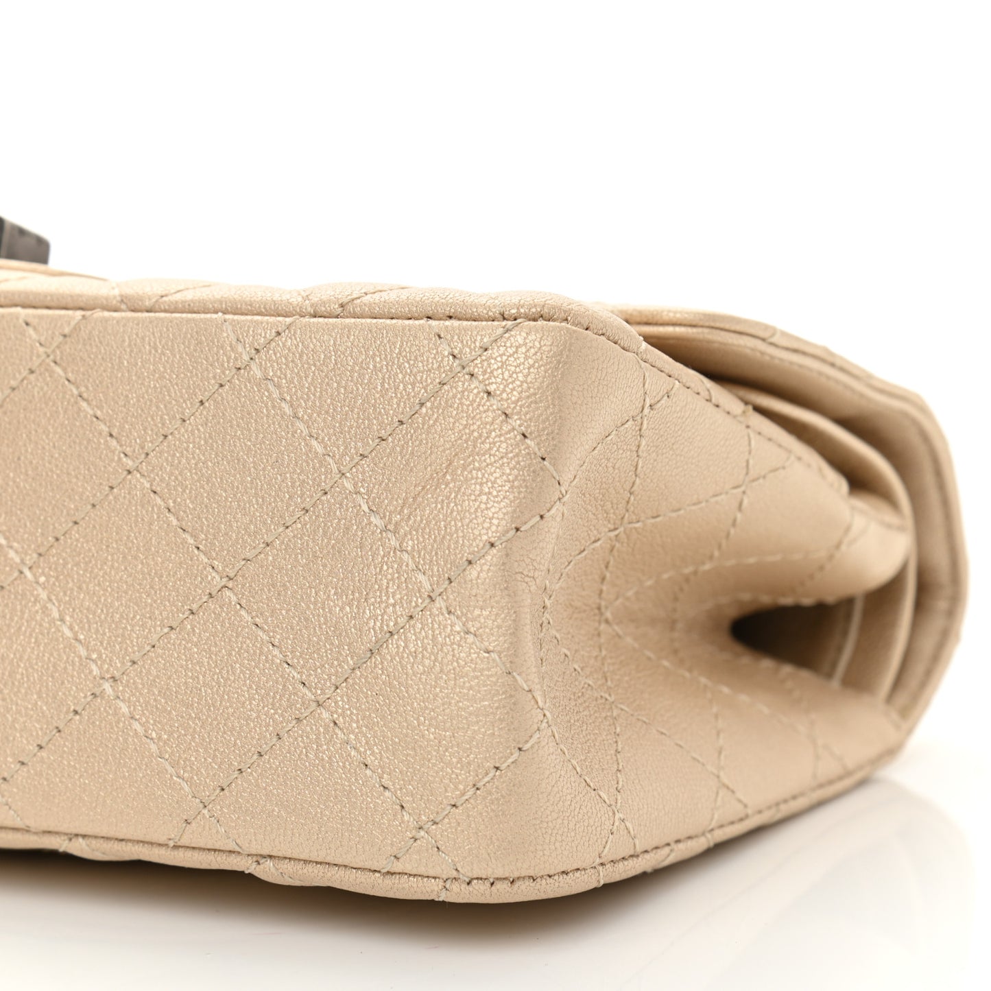Metallic Sheepskin Quilted 2.55 Reissue 225 Flap Beige