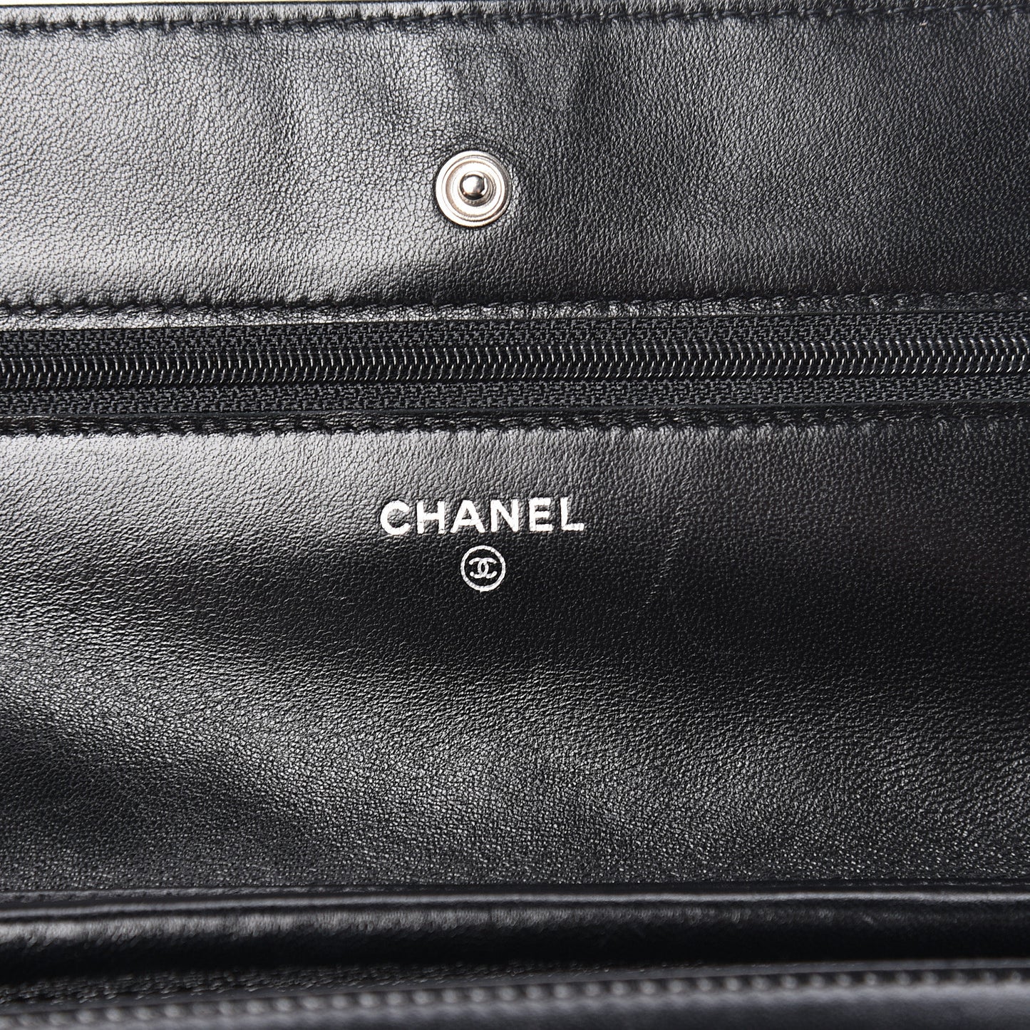 Lambskin Quilted Wallet On Chain WOC Black