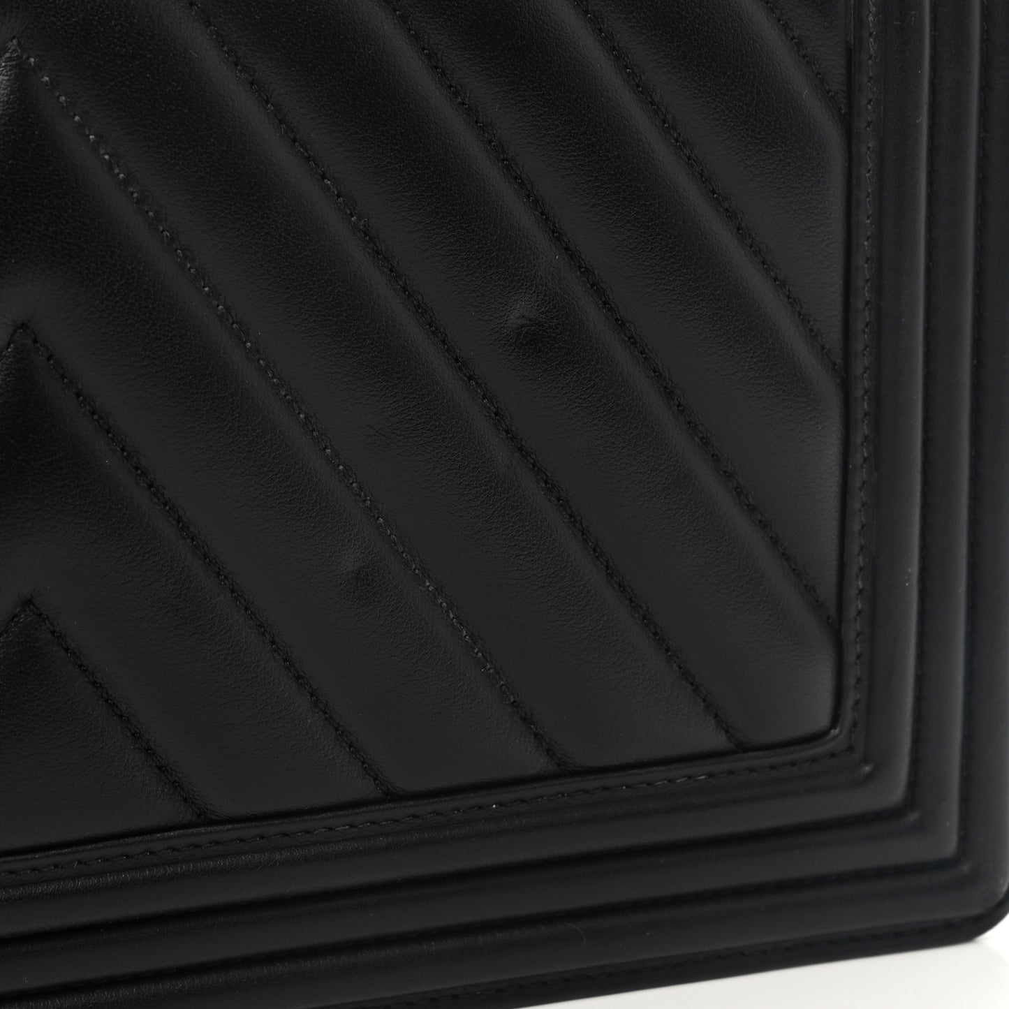 Calfskin Chevron Quilted Medium Boy Flap Black