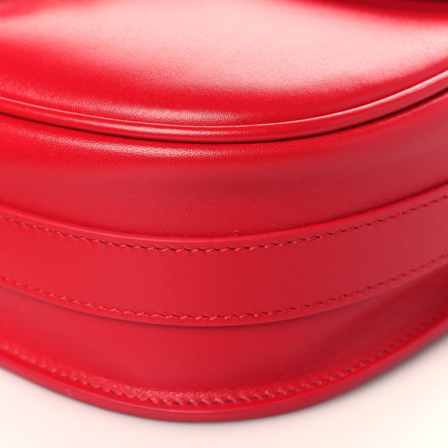 Box Calfskin Medium Bobby Flap Raspberry