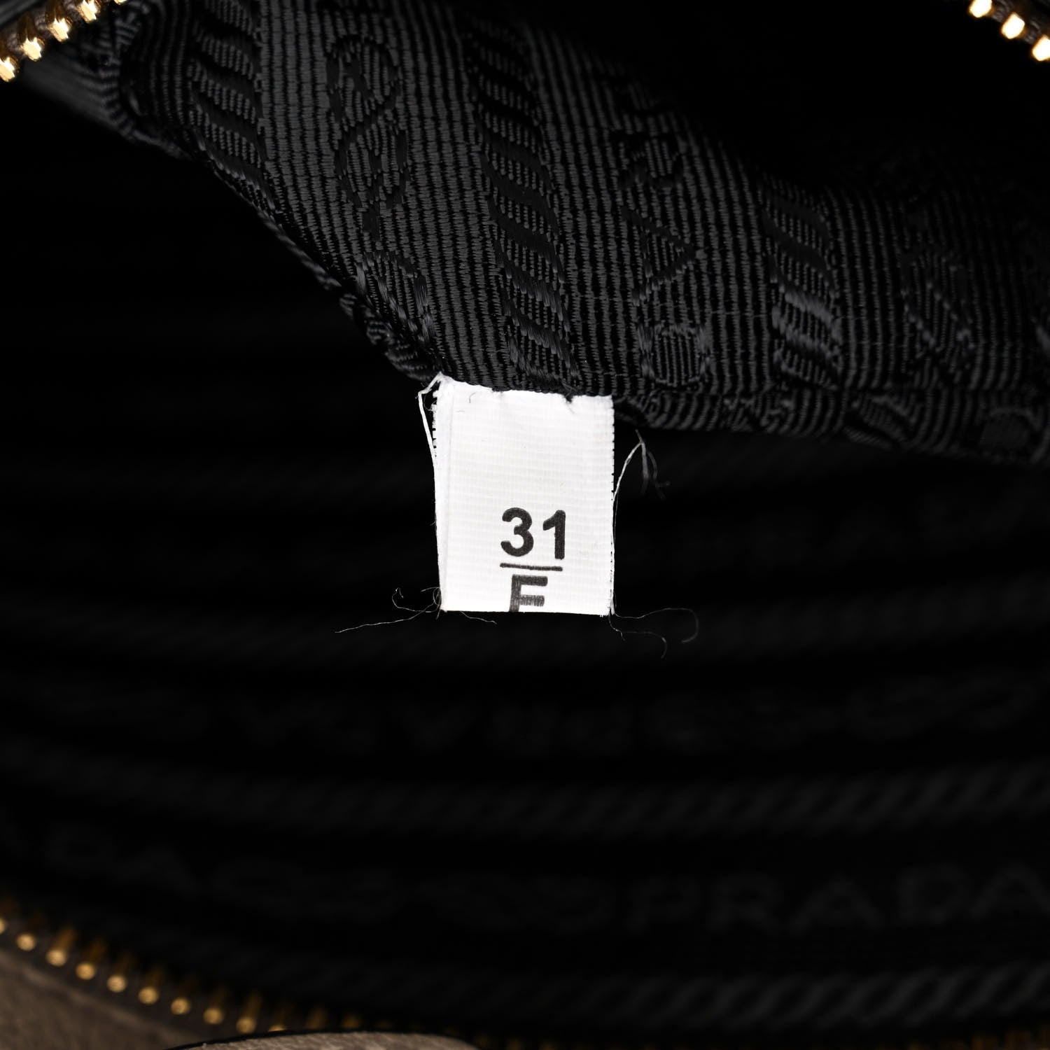 Prada Vitello Daino Messenger Hobo Argilla 8 of 16