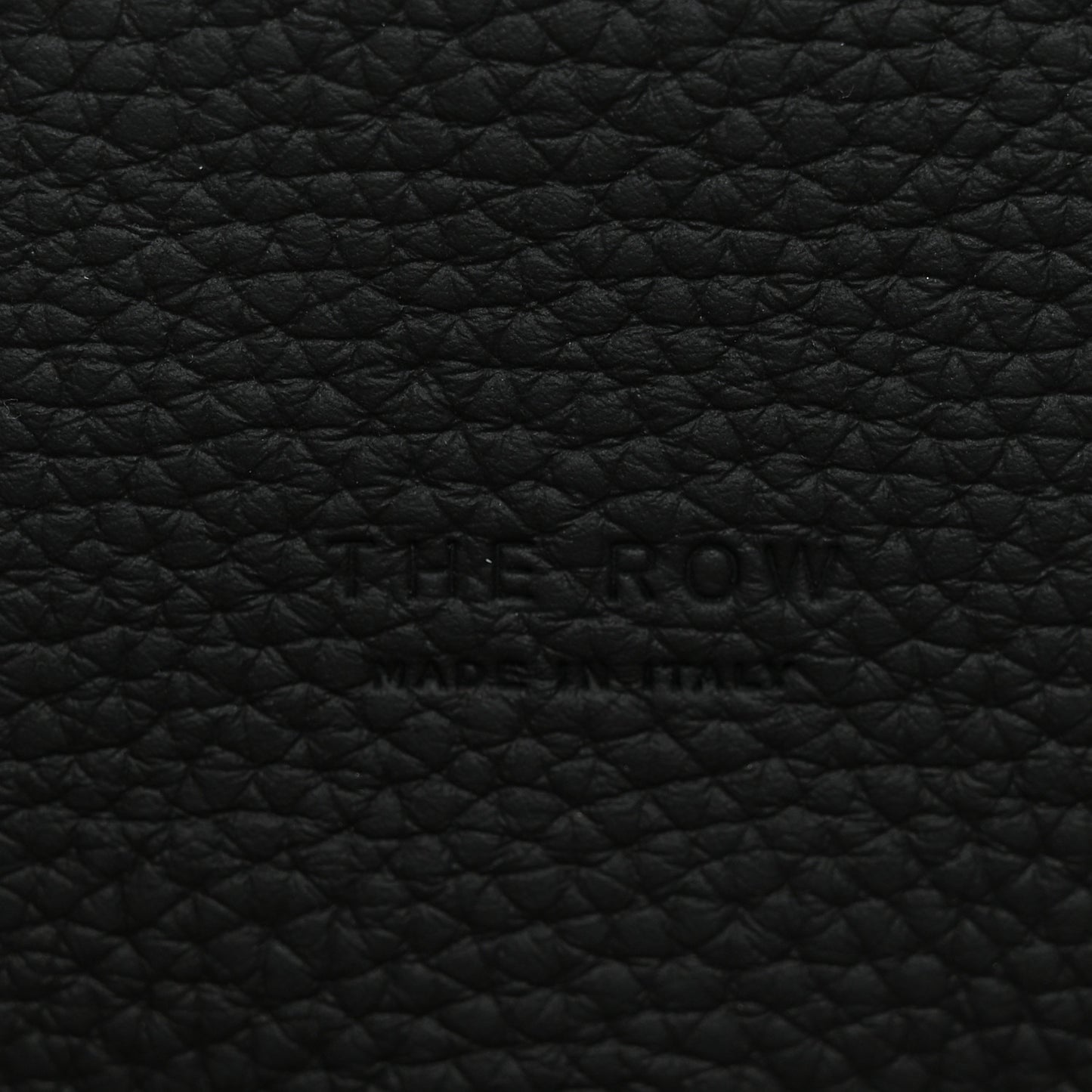 Matte Grained Calfskin Marlo 17 Black