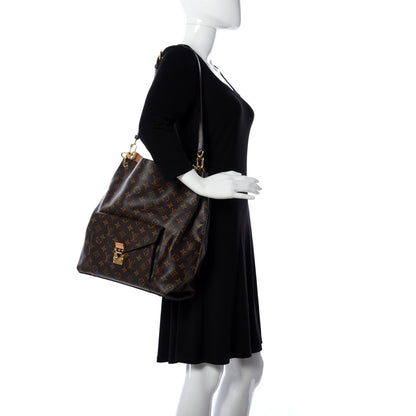 Louis Vuitton Monogram Metis 2 of 9