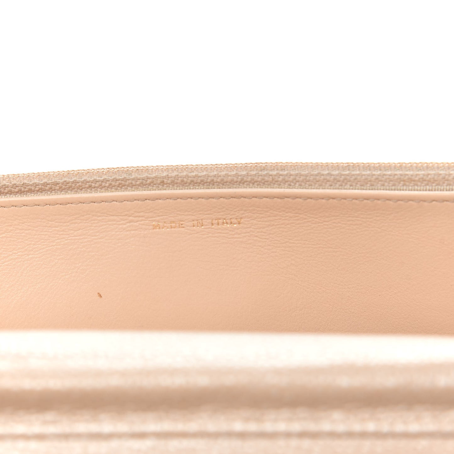 Pearly Caviar Quilted Wallet On Chain WOC Beige