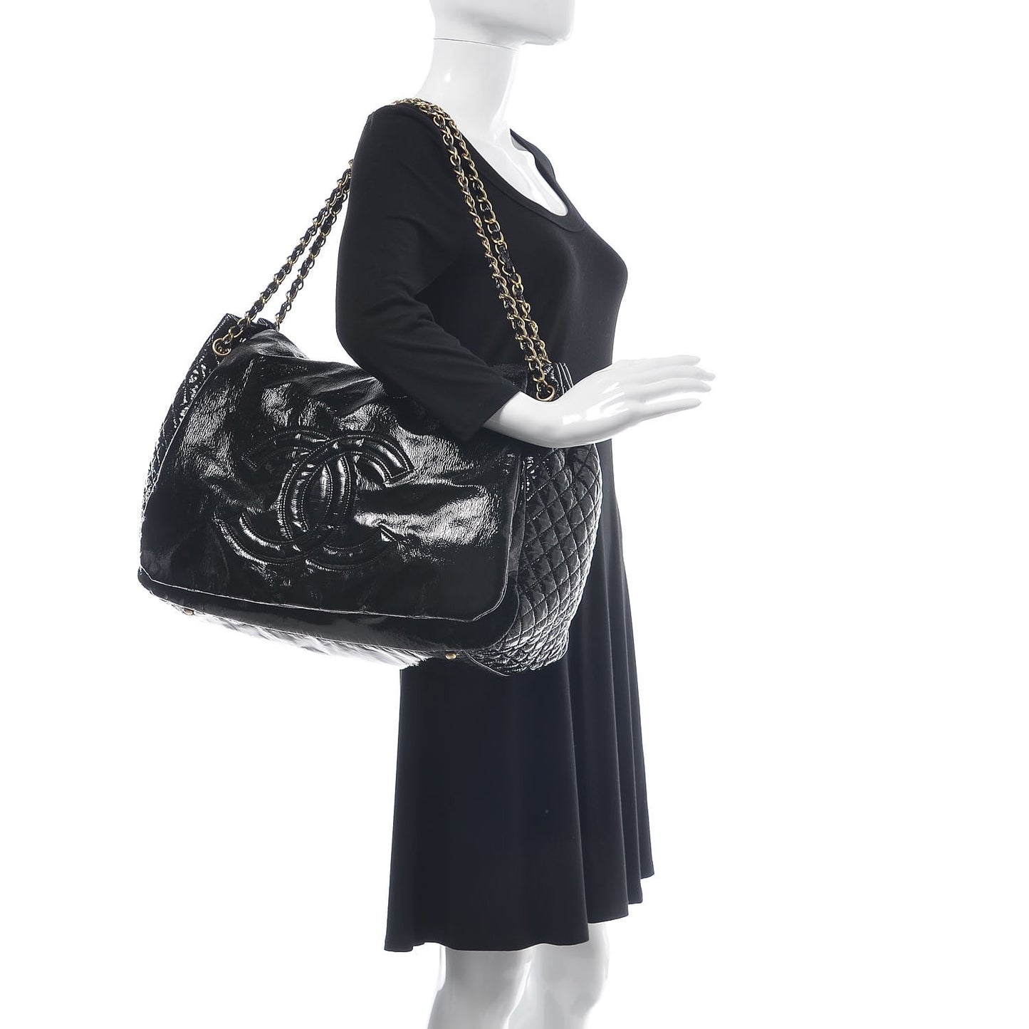 Vinyl XL Rock and Chain Flap Black