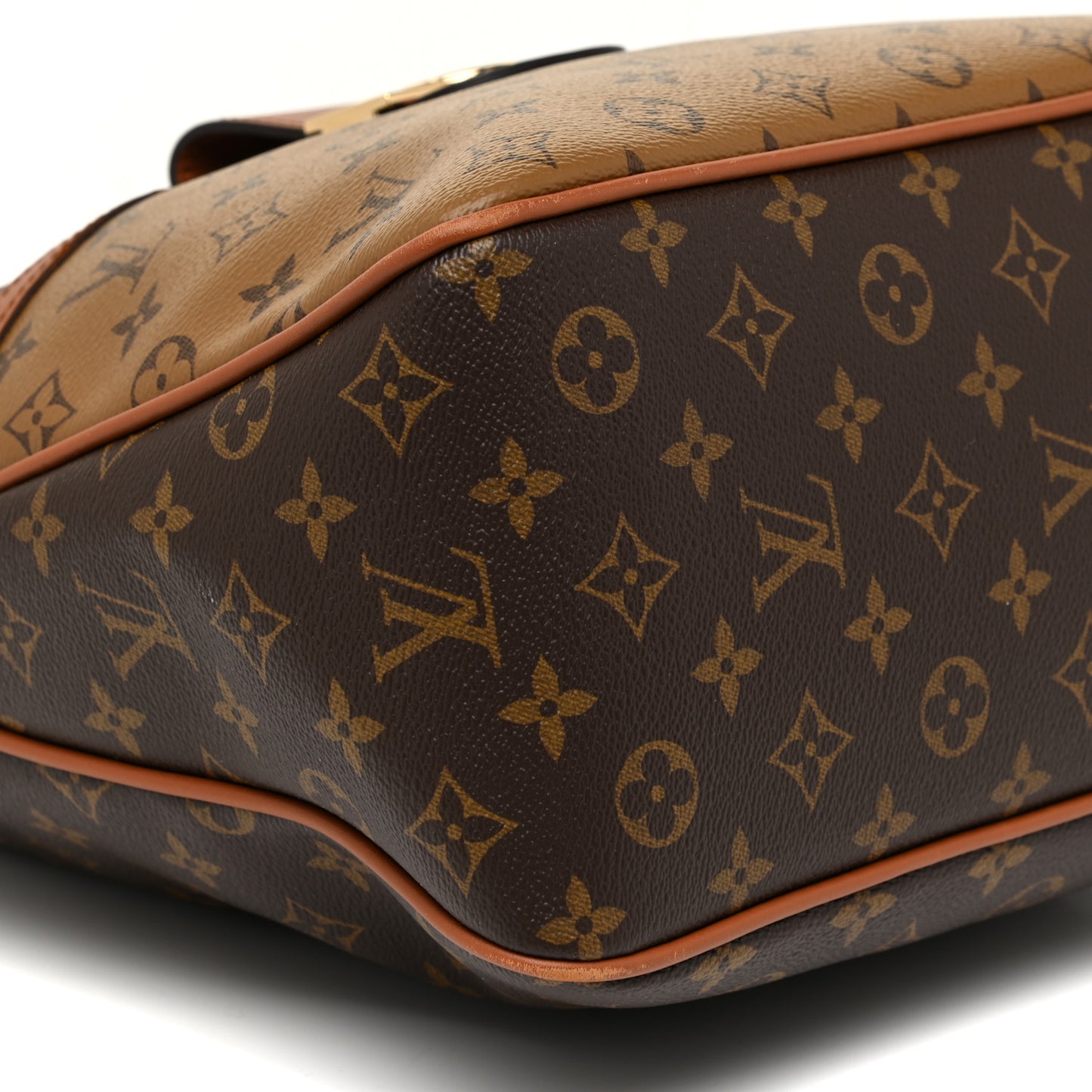 Reverse Monogram Dauphine Hobo MM