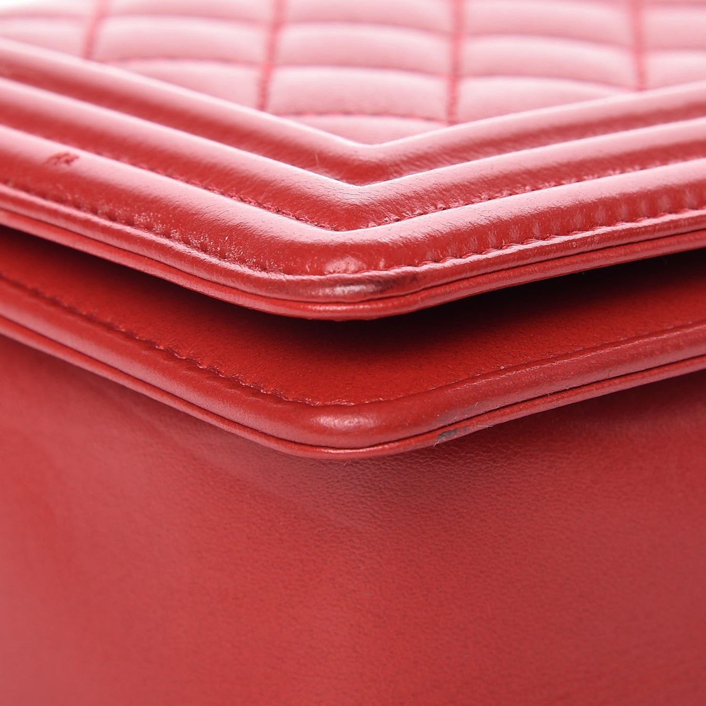 Lambskin Quilted Medium Boy Flap Red