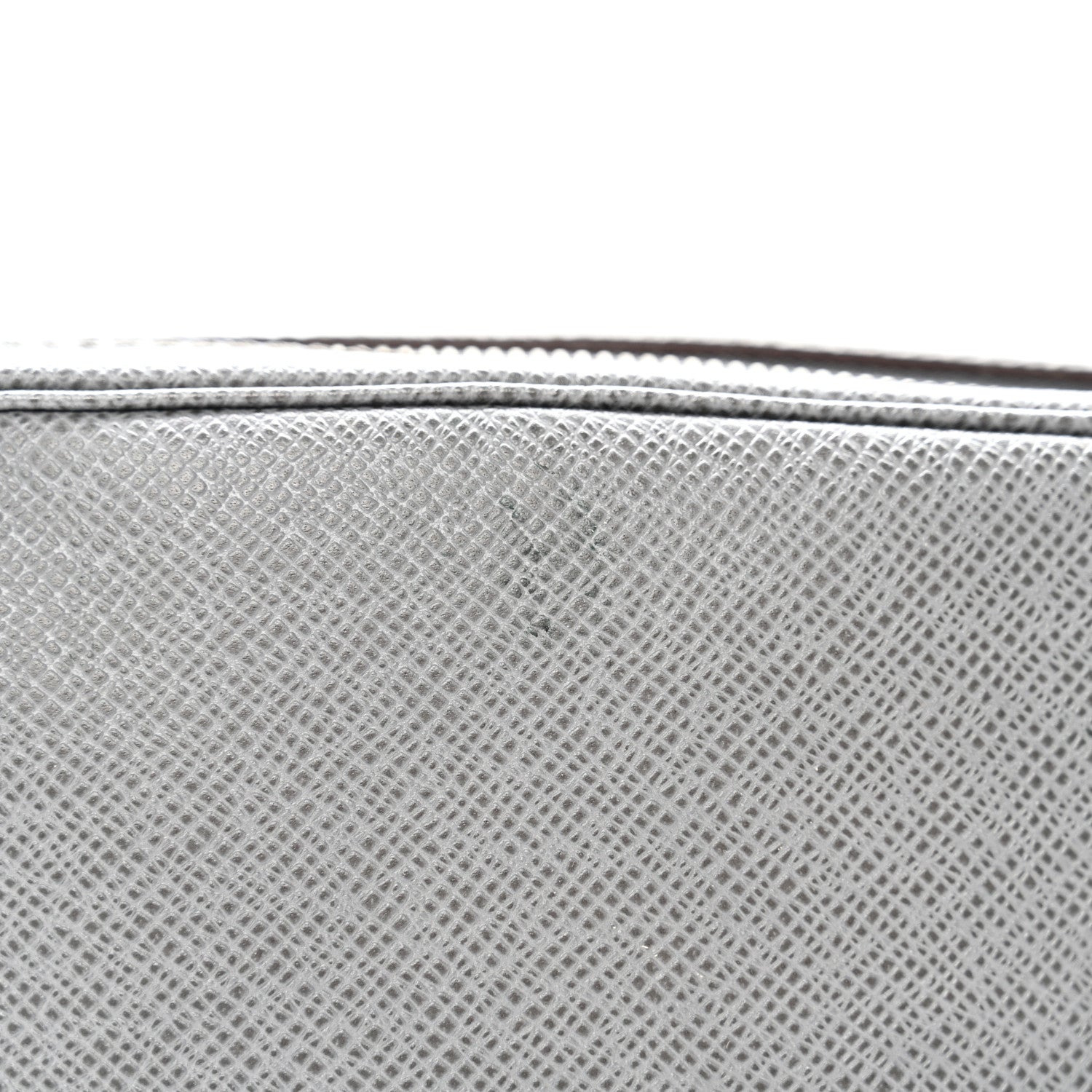 Louis Vuitton Taiga Trousse Toilette GM Glacier 8 of 11