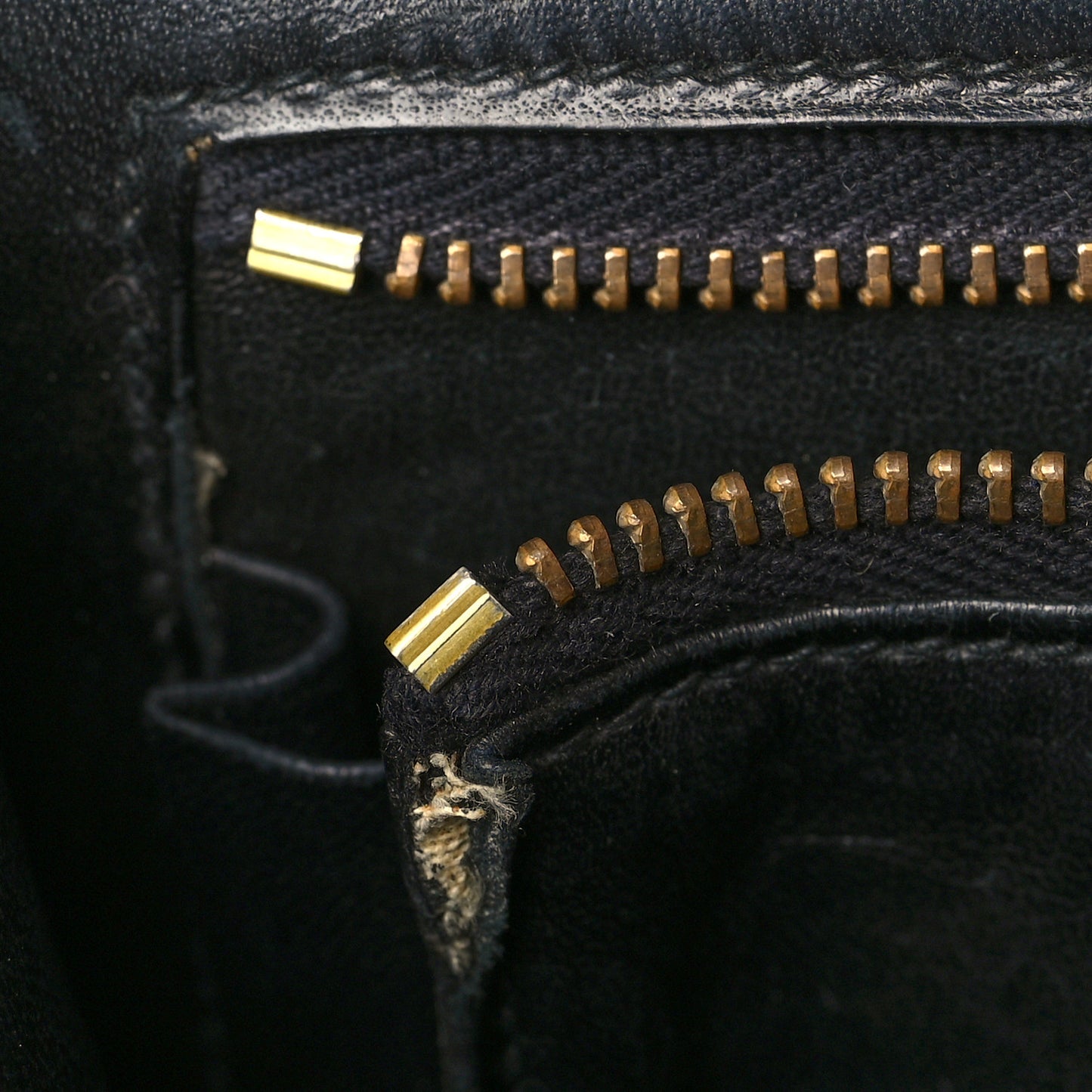 Box Constance 23 Black
