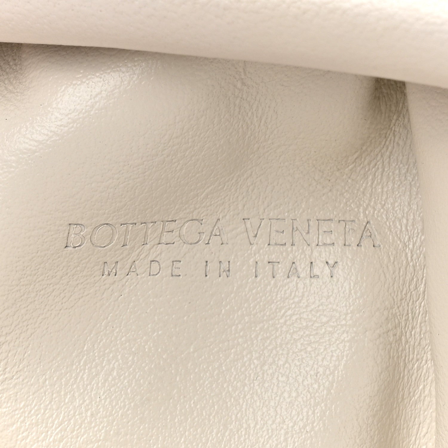 Bottega Veneta BOTTEGA VENETA Boucle Curly Raffia The Mini Pouch White Chalk 6 of 11