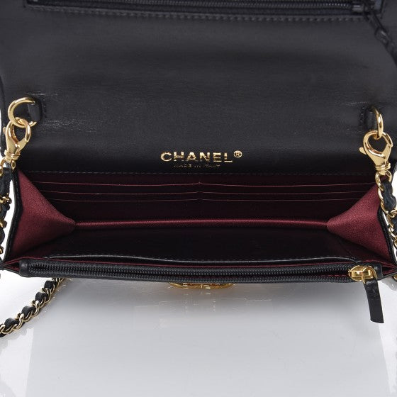Lambskin Quilted Golden Class Wallet on Chain WOC Black