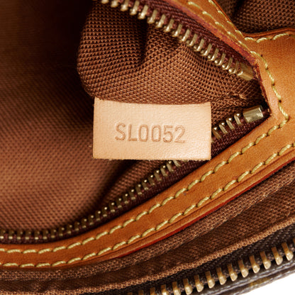 Louis Vuitton Monogram Trotteur 8 of 11
