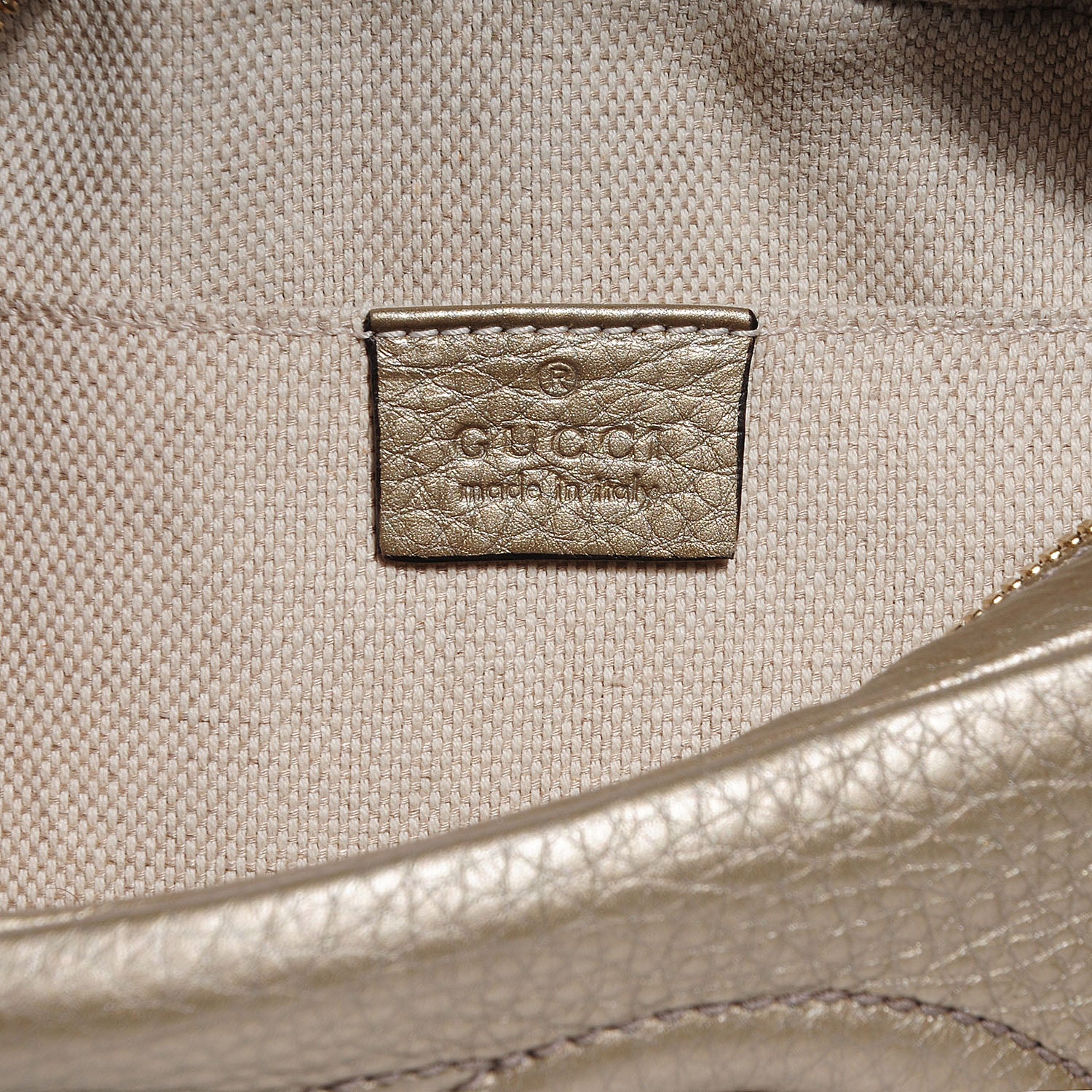 Gucci Metallic Pebbled Calfskin Small Soho Disco Bag Golden Beige 5 of 9