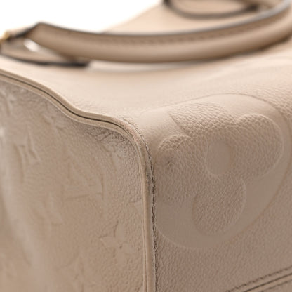 Louis Vuitton Empreinte Monogram Giant Onthego MM Tourterelle 9 of 15