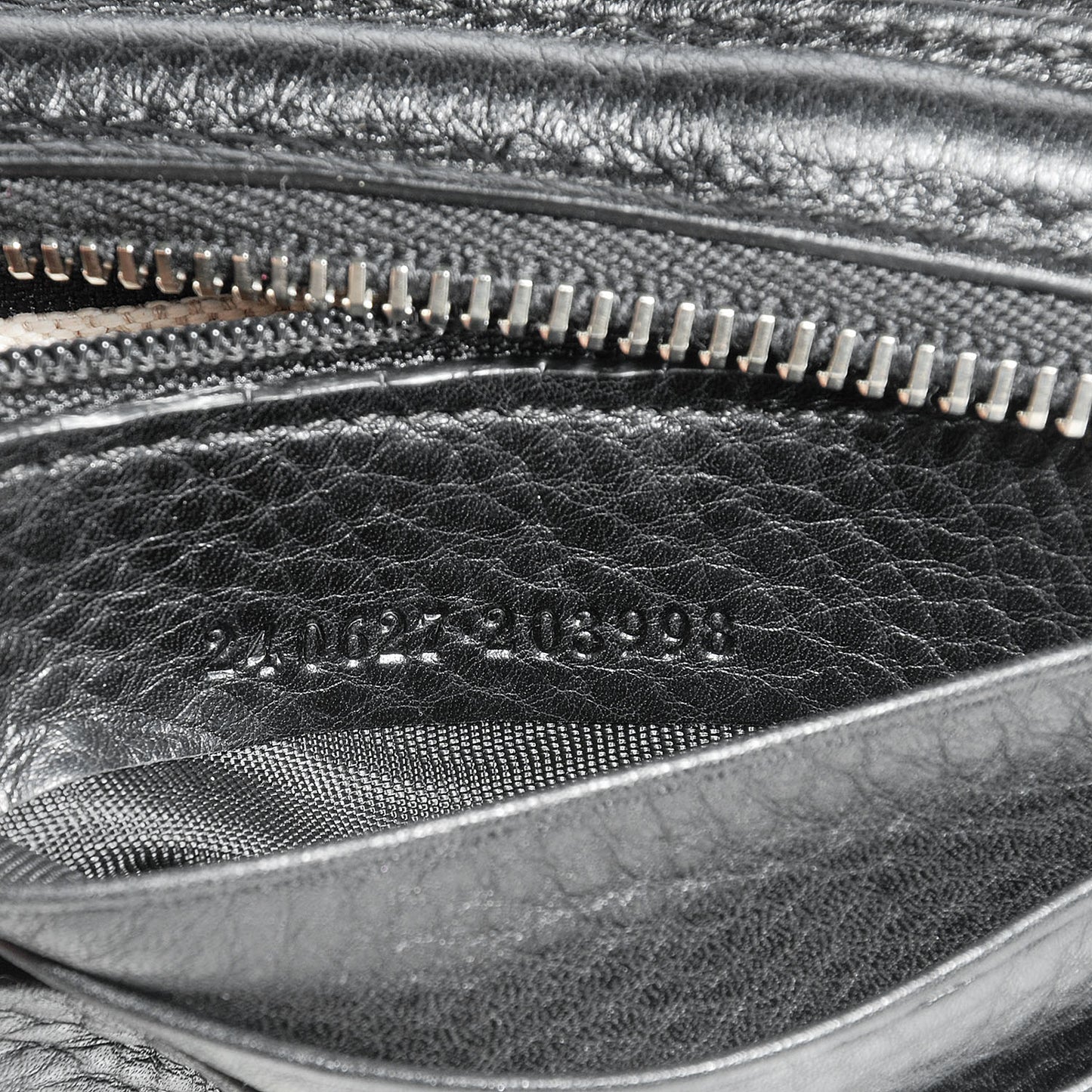 Guccissima Horsebit Detail Wristlet Black