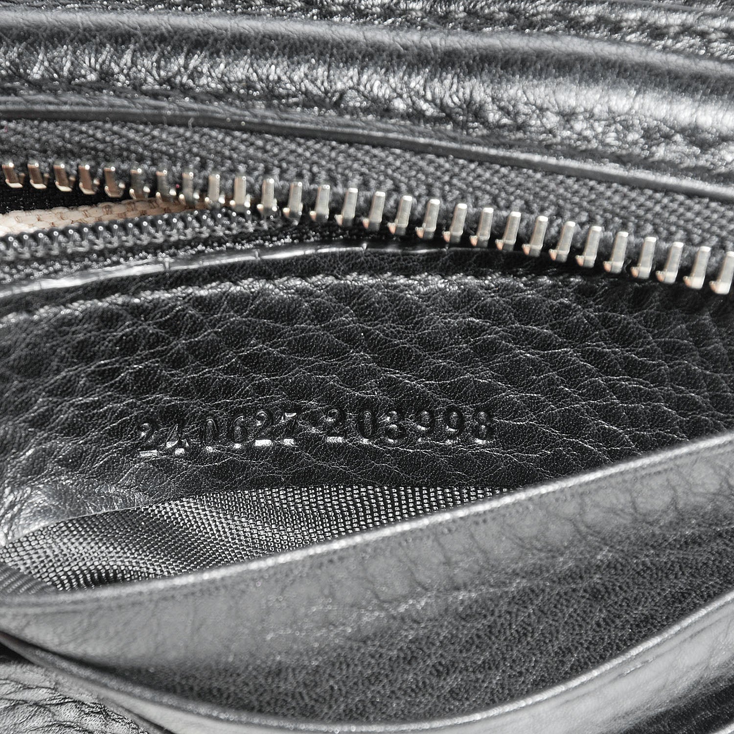 Gucci Guccissima Horsebit Detail Wristlet Black 8 of 8