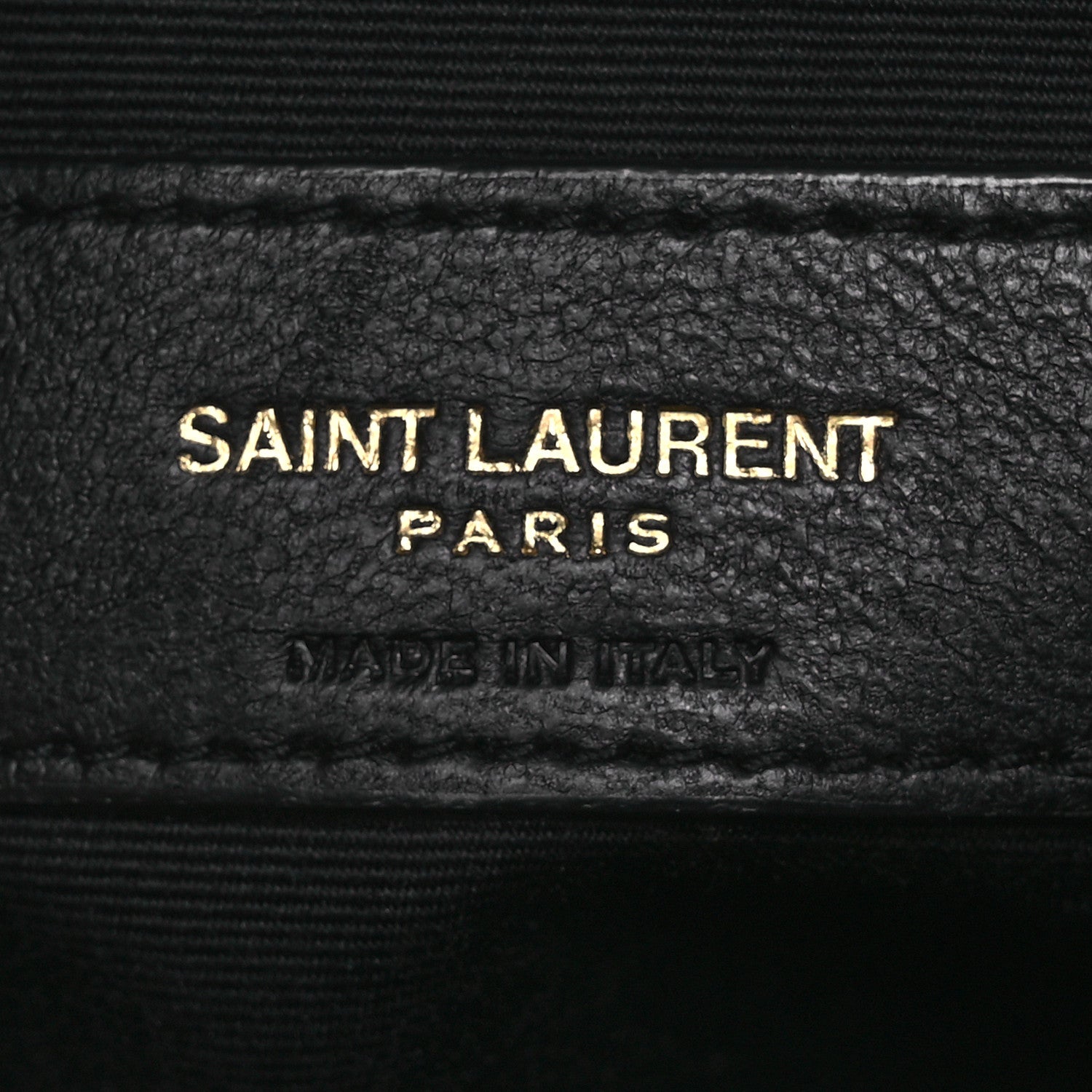 Saint Laurent Grain De Poudre Matelasse Chevron Quilted Round Vinyle Camera Bag Black 6 of 12