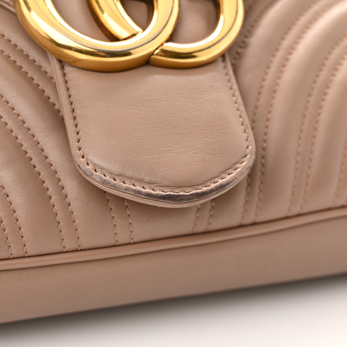 Calfskin Matelasse Medium GG Marmont Shoulder Bag Porcelain Rose