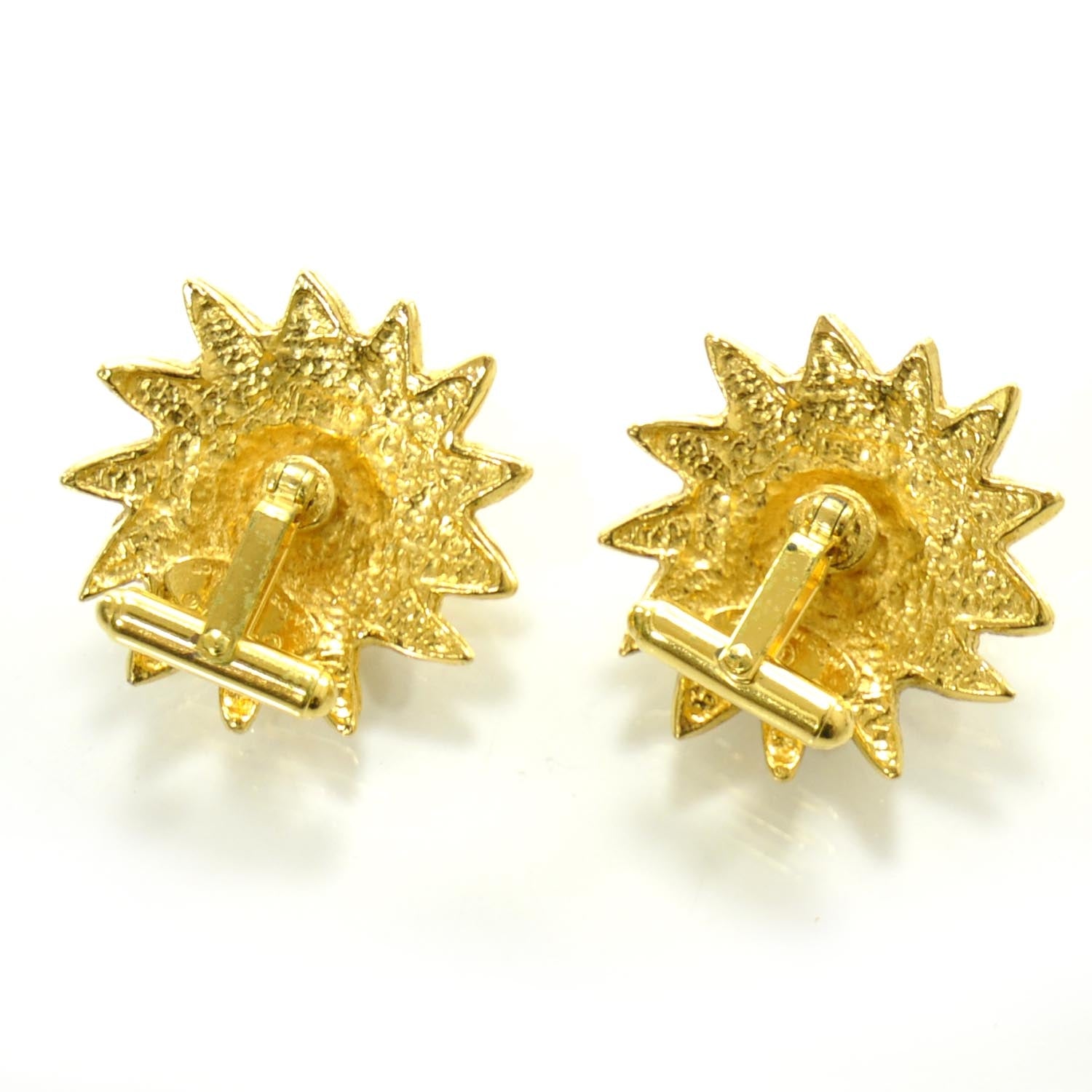 Chanel CC Lion Cufflinks Gold 2 of 5
