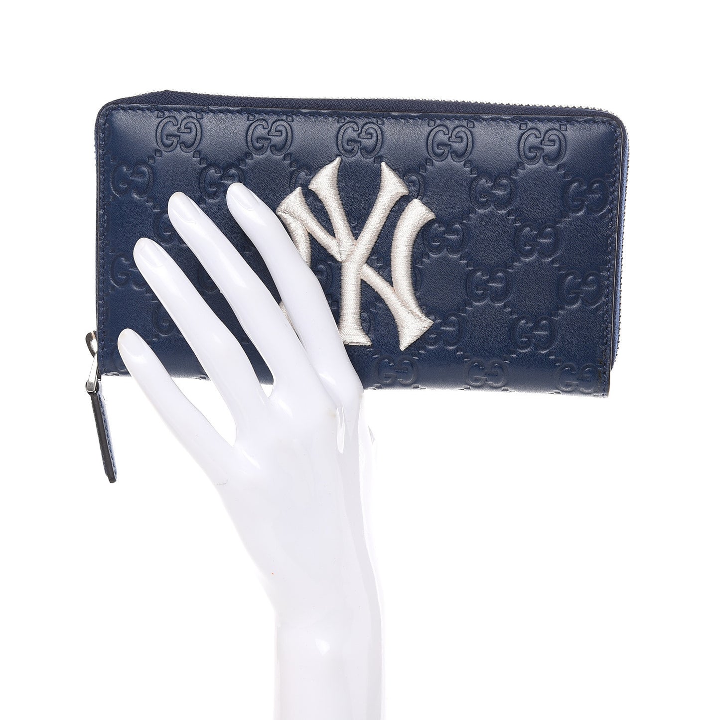 X MLB Guccissima Signature NY Yankees Embroidered Zip Around Wallet Royale Ivory