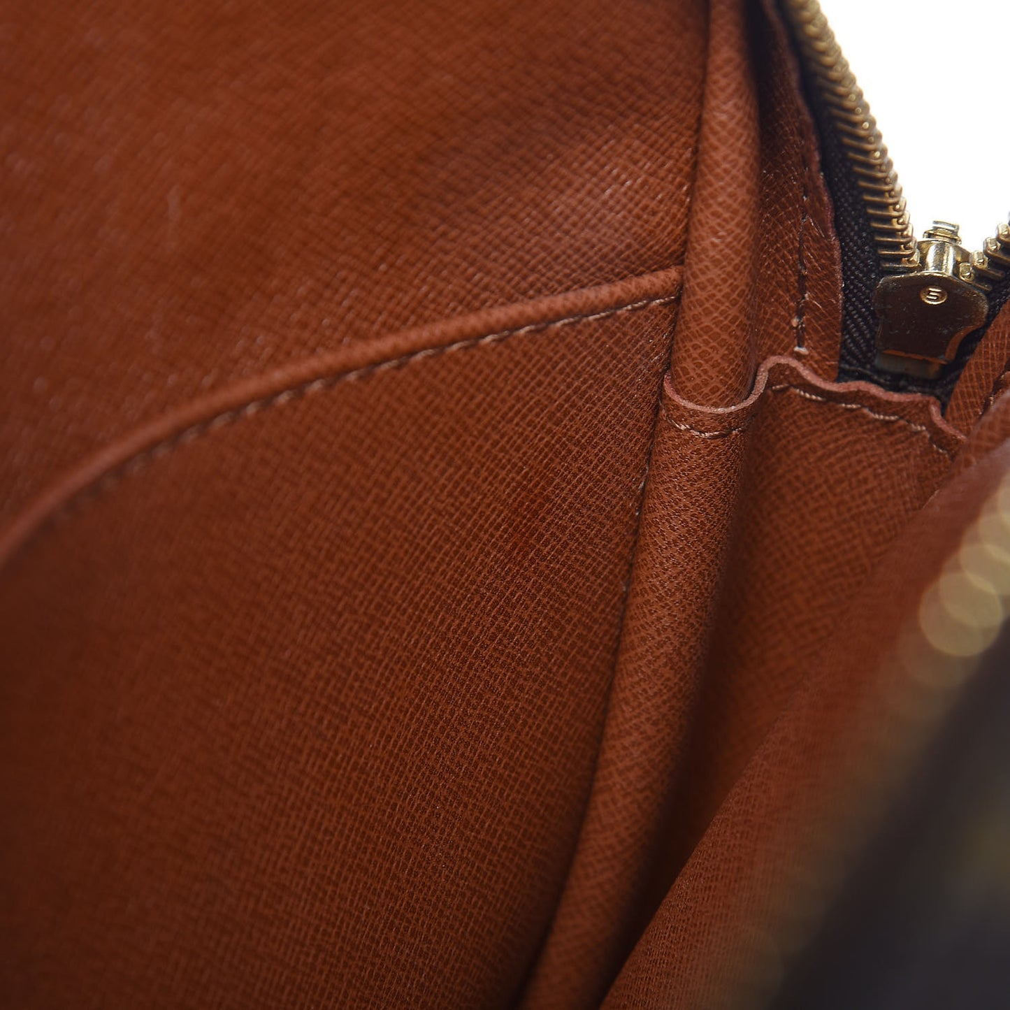 Monogram Danube 28