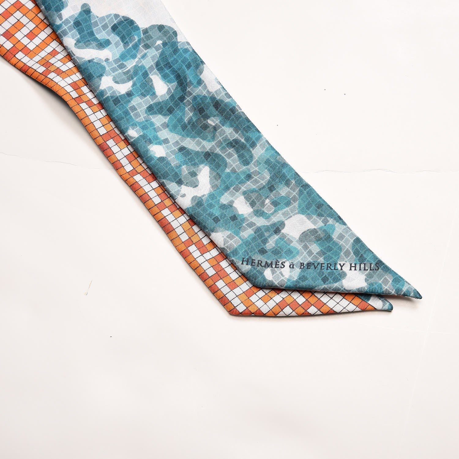 Hermes Silk A Beverly Hills Twilly Orange Bleu Blanc 3 of 5