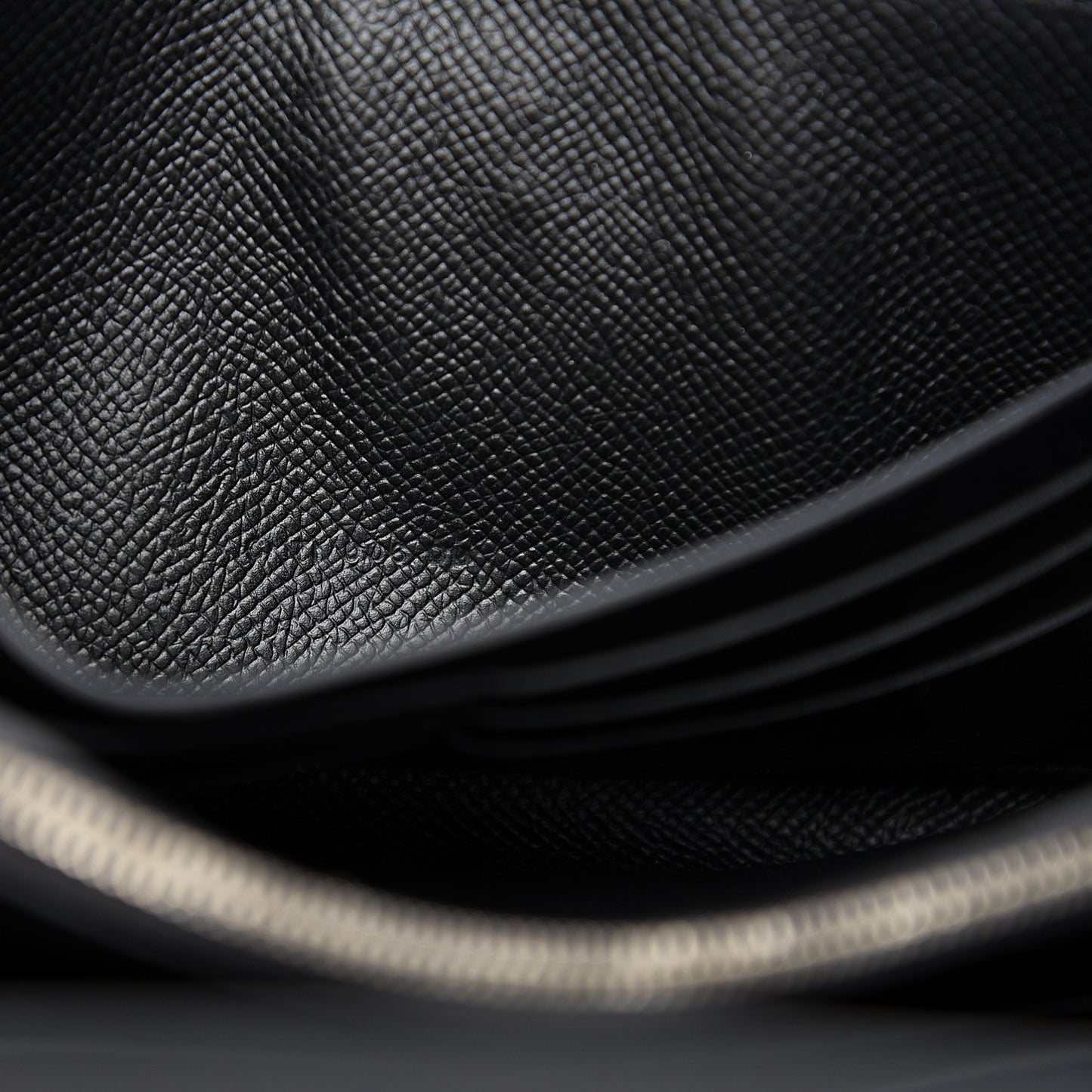 Epsom Kelly Longue Wallet Black