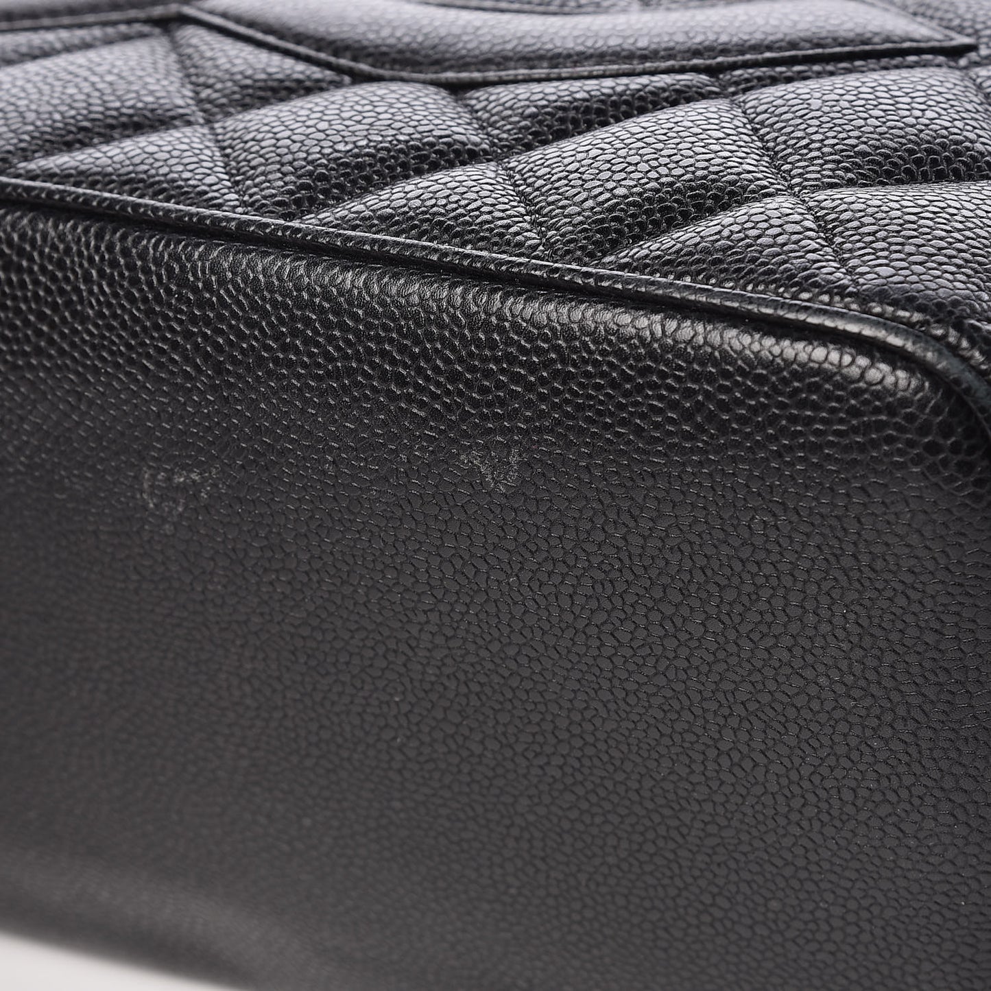 Caviar Quilted Medallion Tote Black