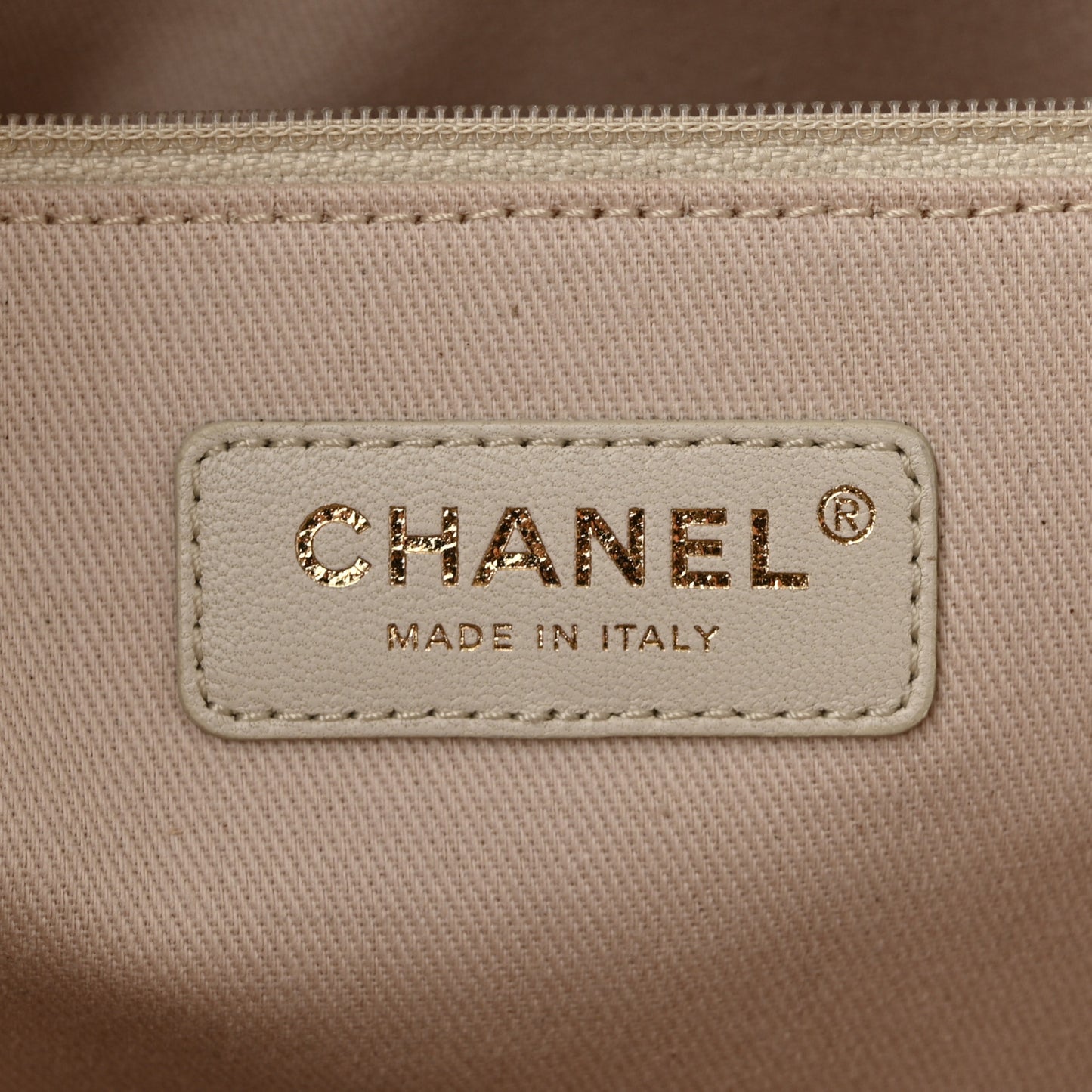 Lurex Boucle Small Deauville Tote Ivory