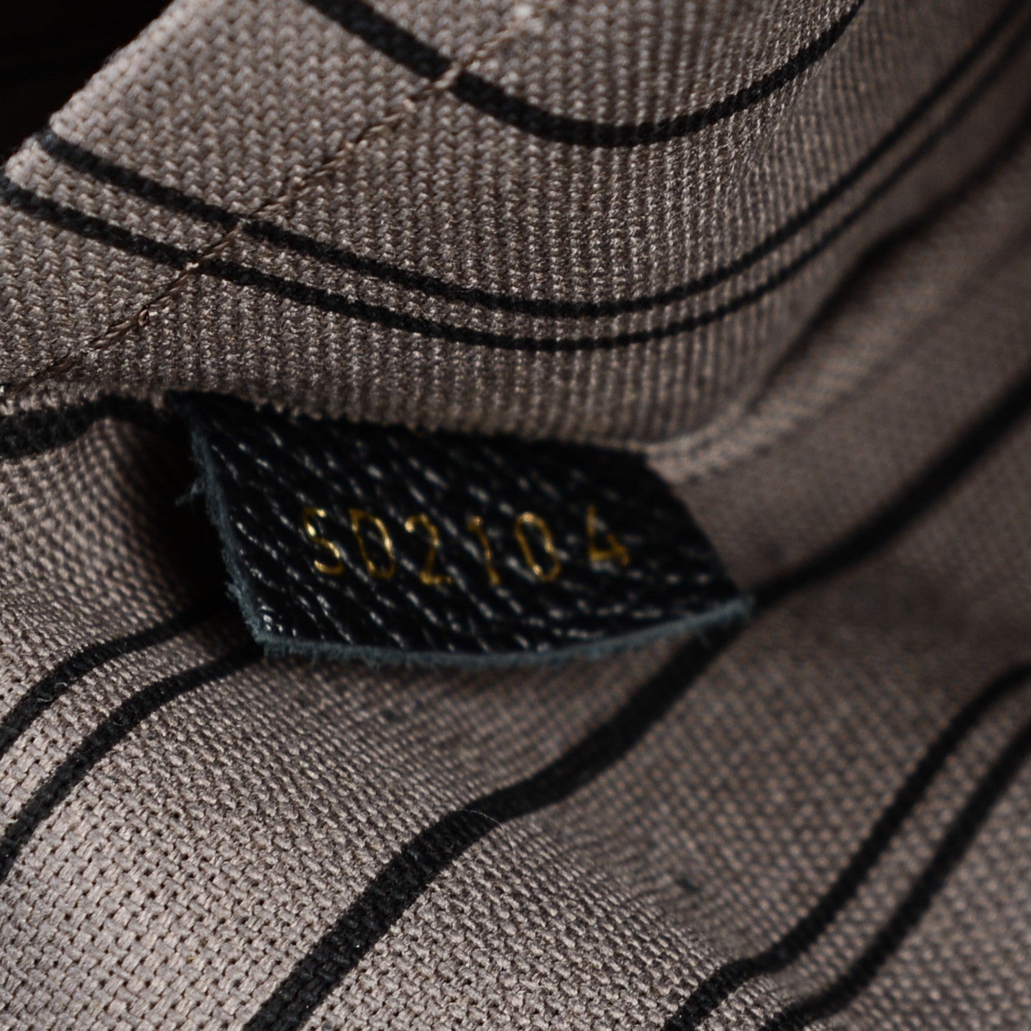 Louis Vuitton Empreinte Montaigne GM Black 8 of 11