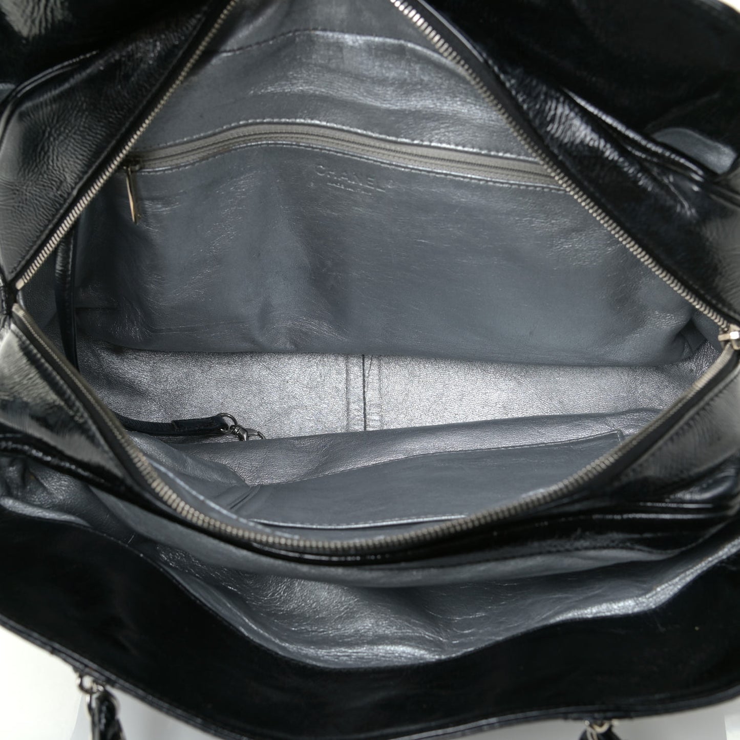 Patent Calfskin Large Luxe Ligne Tote Black