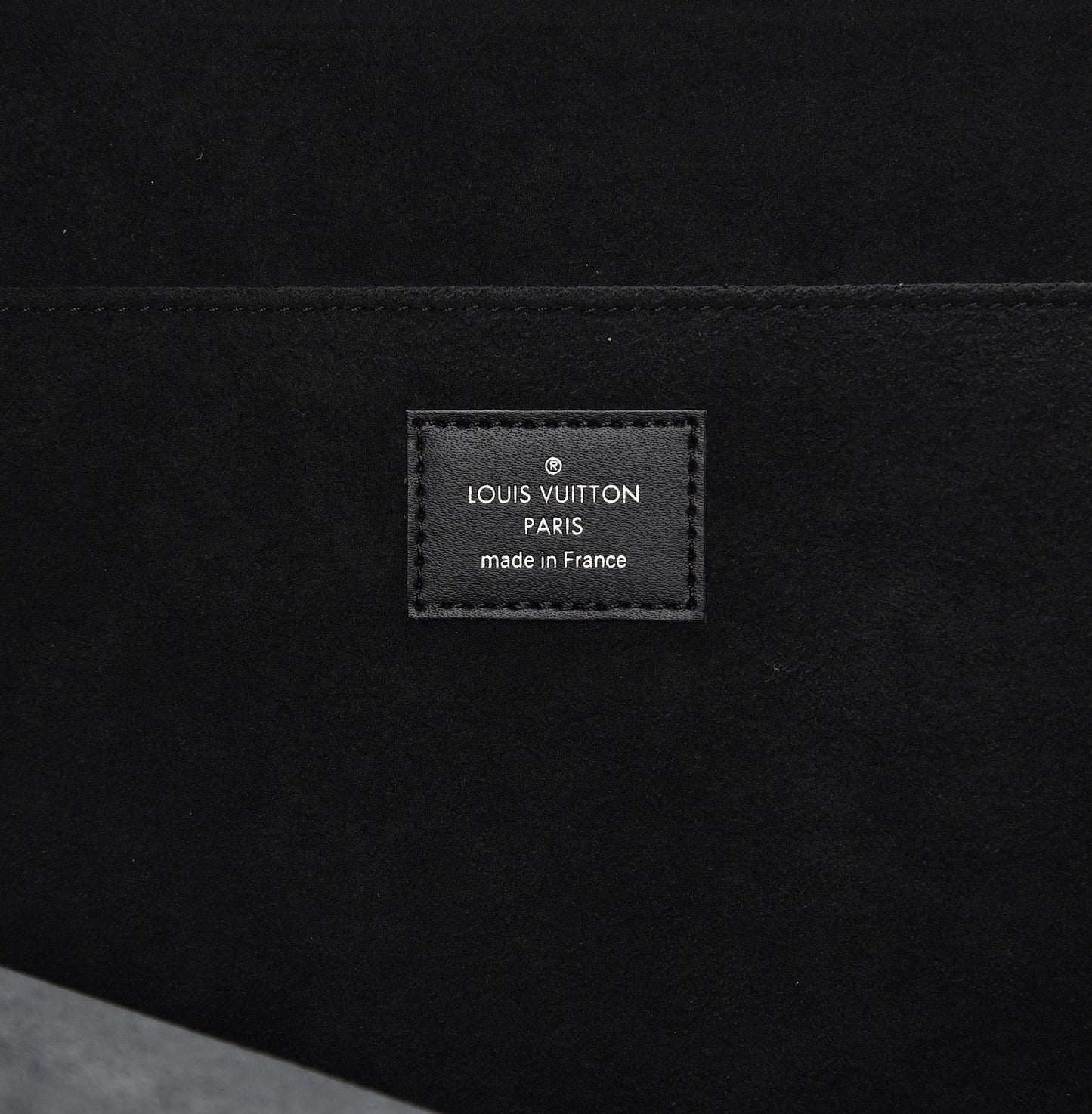 X SUPREME Epi Pochette Jour GM Black