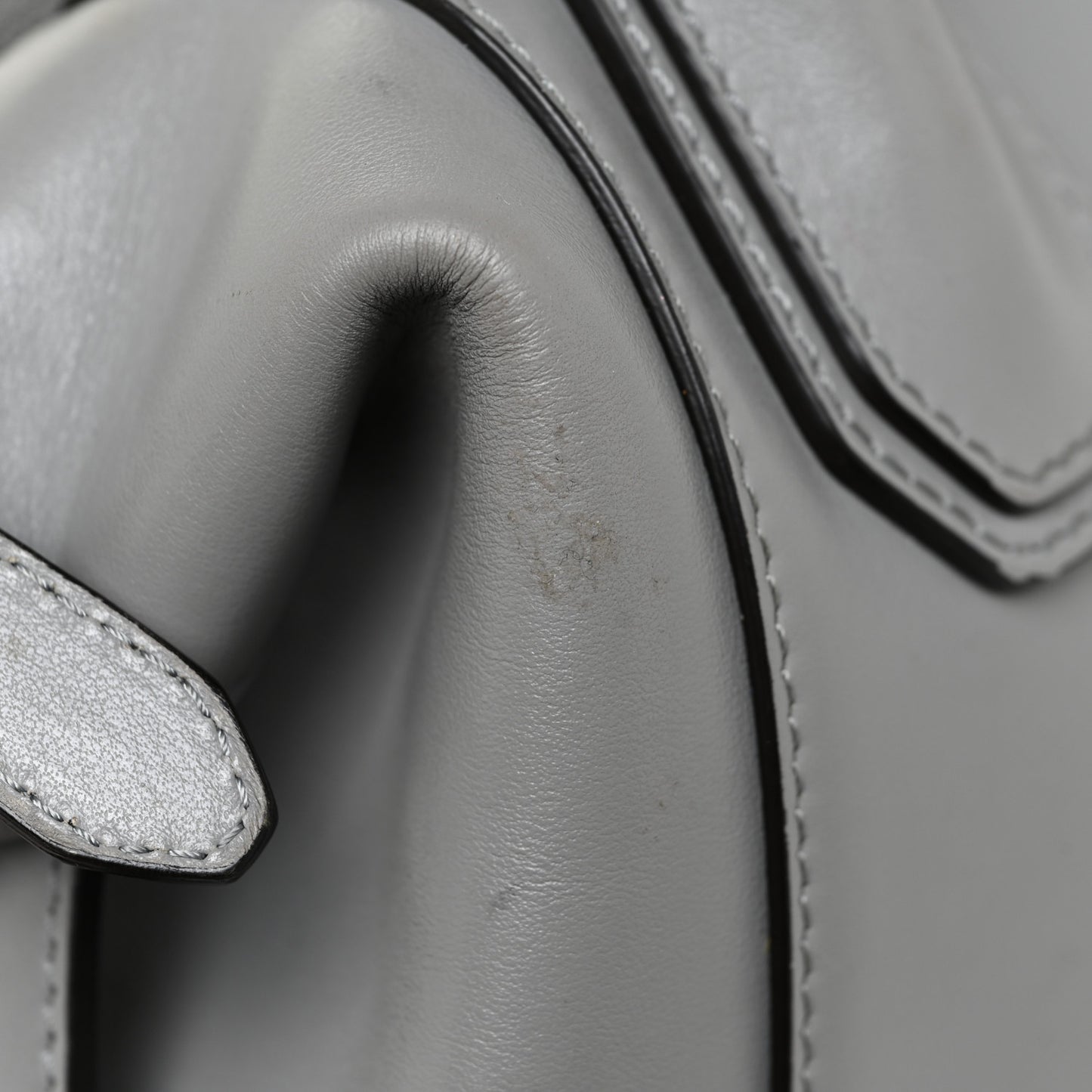 Calfskin Small Soft Antigona Pearl Grey