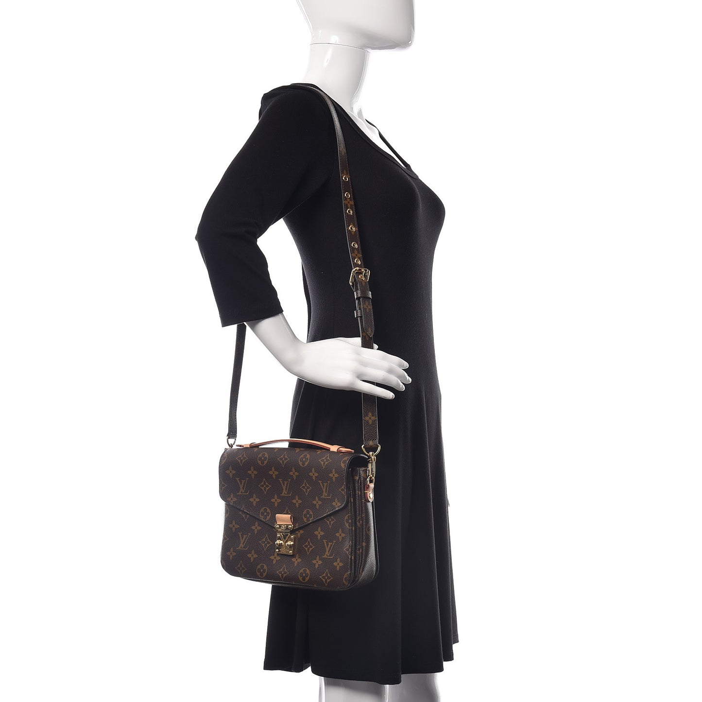 Monogram Pochette Metis