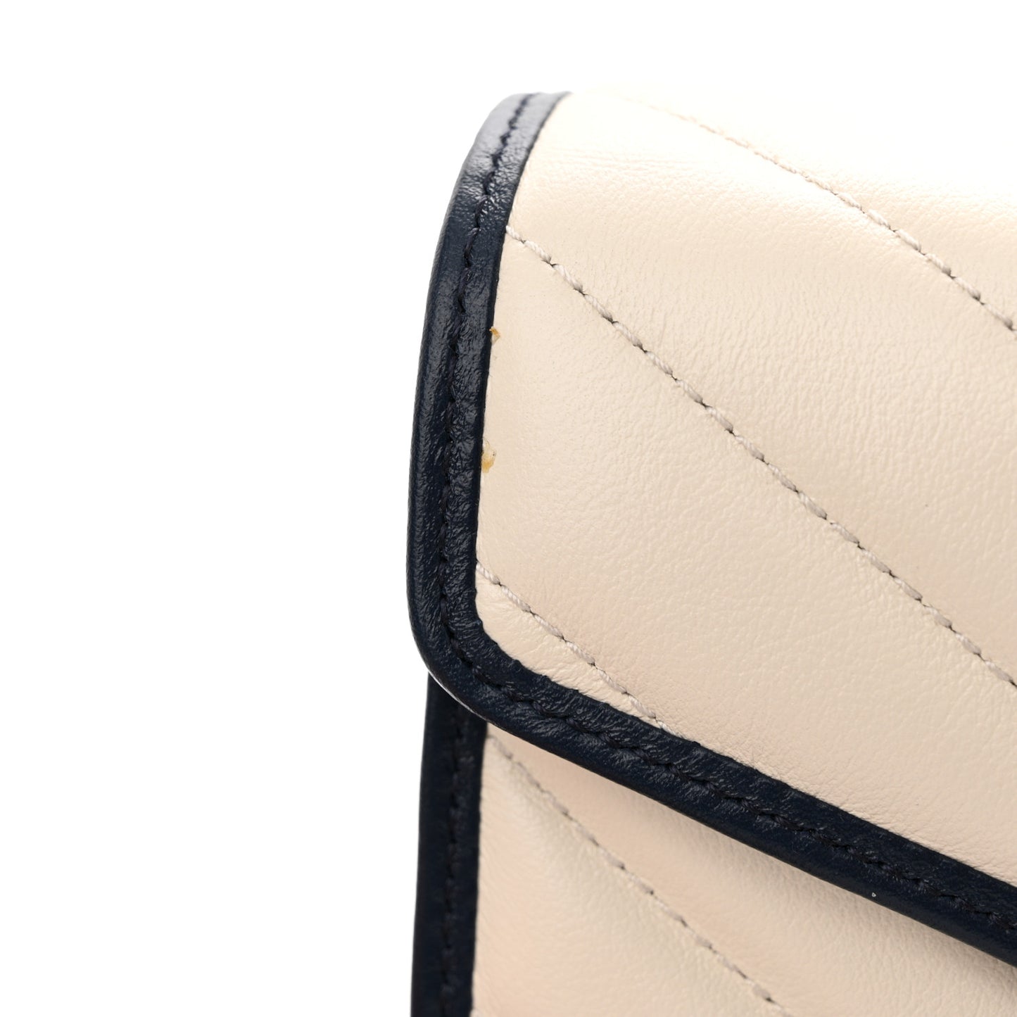 Vintage Effect Calfskin Matelasse Diagonal Torchon GG Marmont Chain Wallet Mystic White Blue Agata