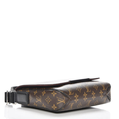 Louis Vuitton Monogram Macassar District PM 4 of 11