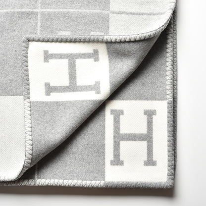 Hermes Wool Cashmere Avalon III Blanket Ecru Gris Clair 3 of 4
