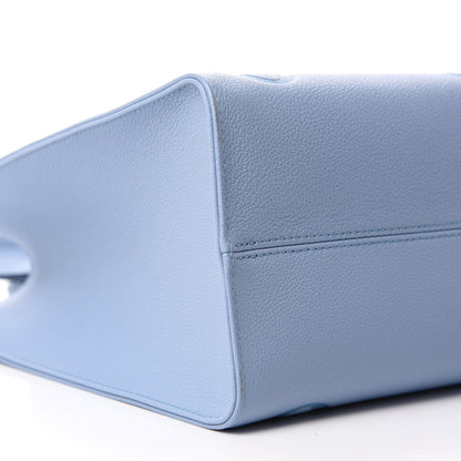 Louis Vuitton Empreinte Monogram Giant By The Pool Onthego MM Summer Blue 6 of 10