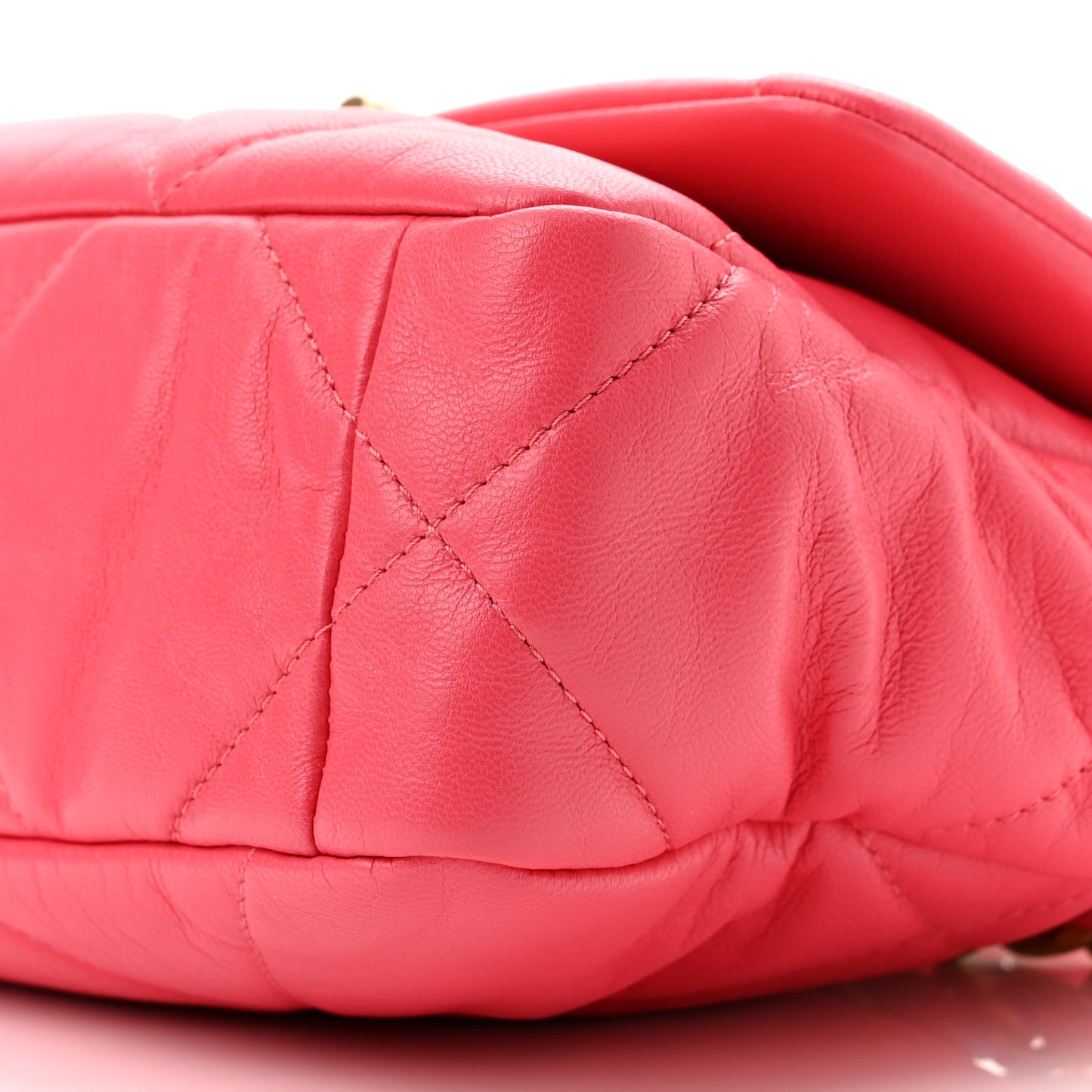 Lambskin Quilted Medium Chanel 19 Flap Pink