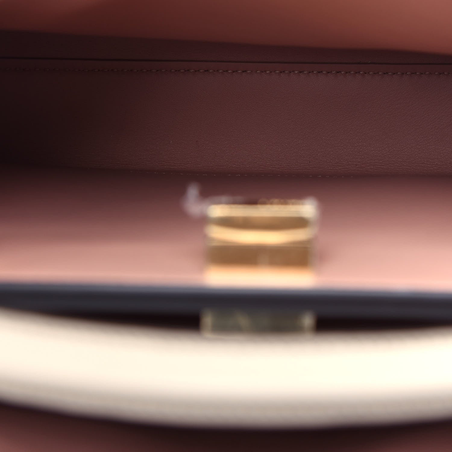 Fendi Vitello Tahiti Burro Medium Peekaboo Iconic Essentially Satchel Nuvola Rosa Bourbon 5 of 11