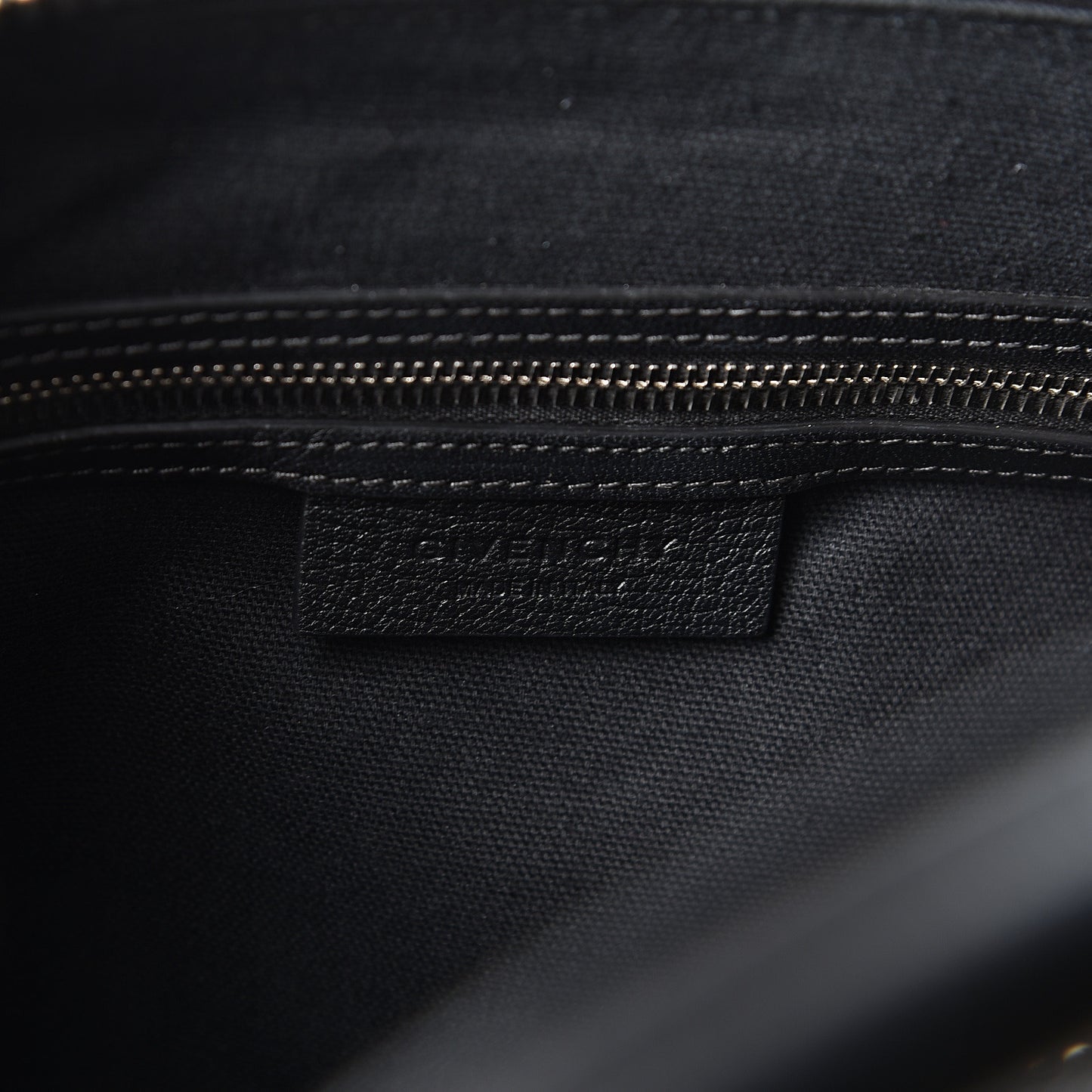 Sugar Goatskin Medium Antigona Black