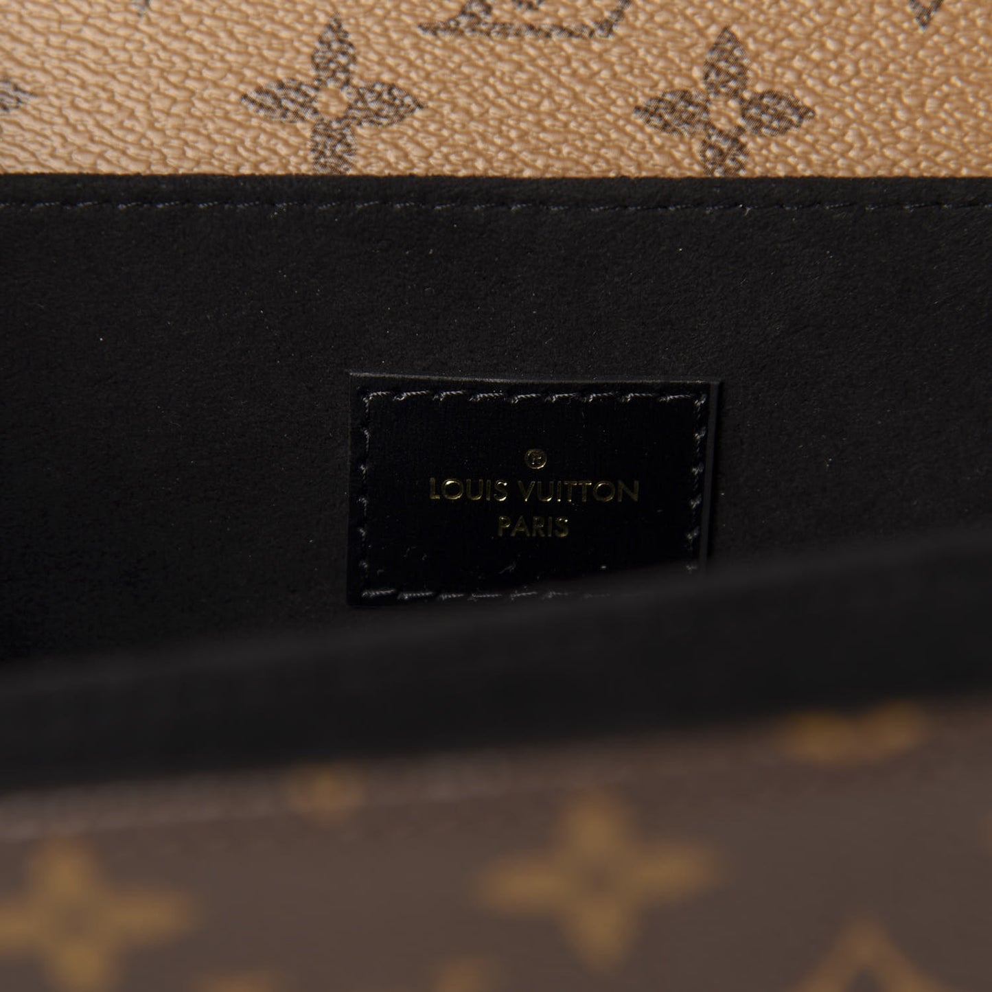 Reverse Monogram Pochette Metis
