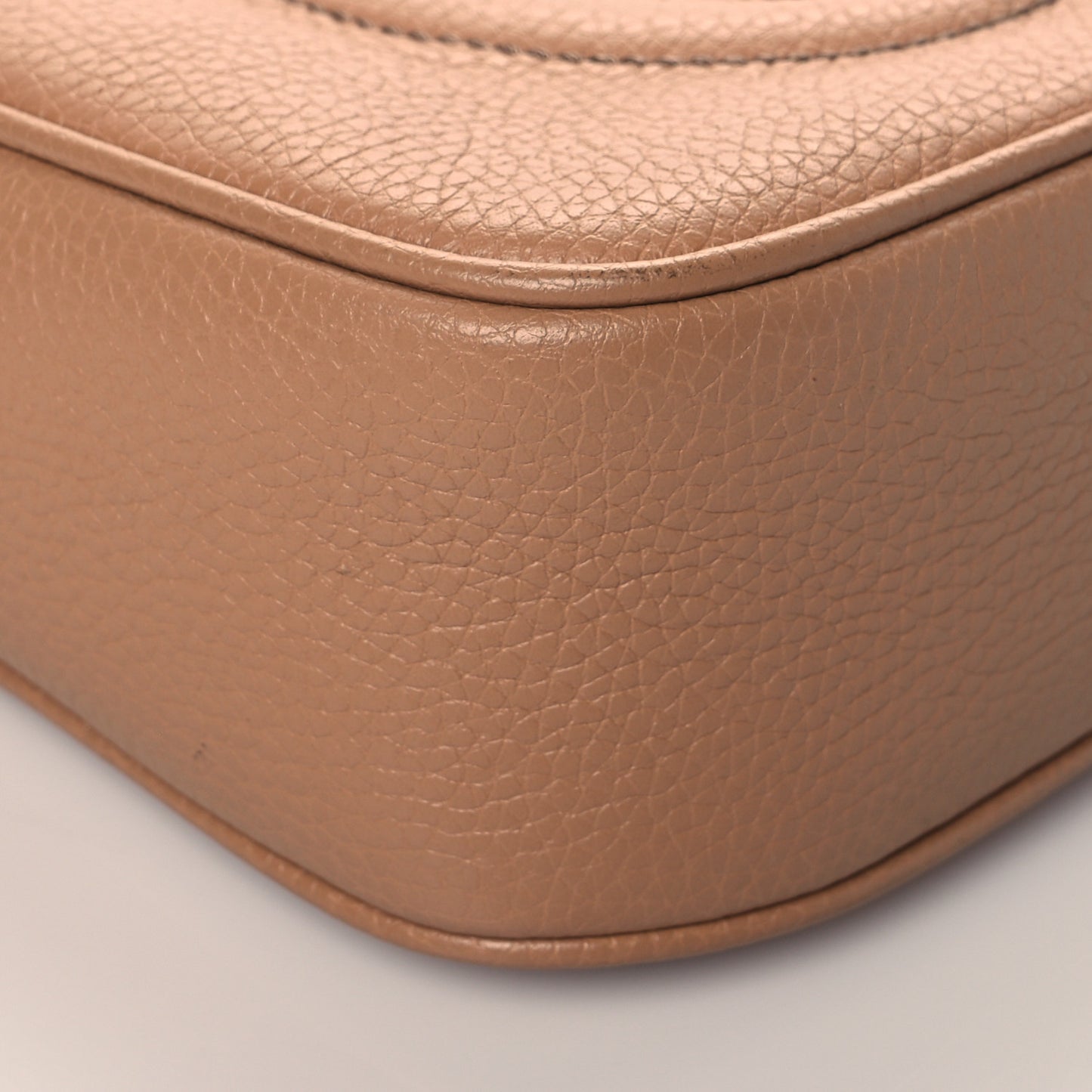 Pebbled Calfskin Small Soho Disco Bag Camelia